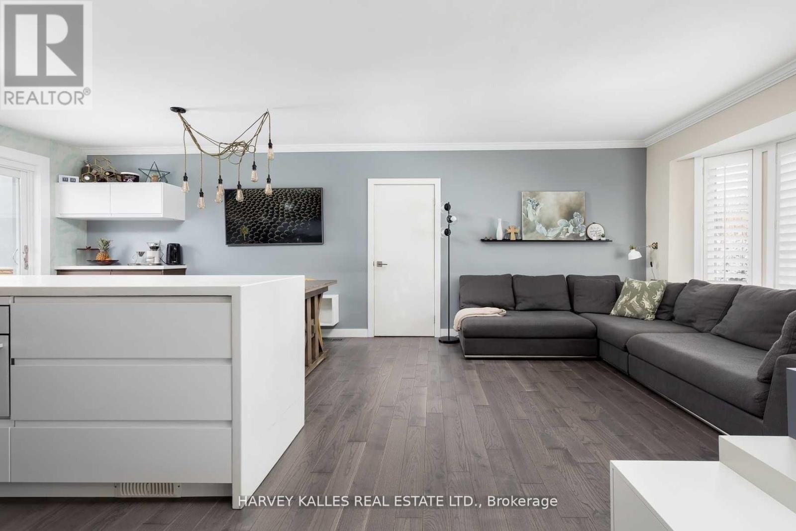 LEFT - 7 RAINHAM PLACE