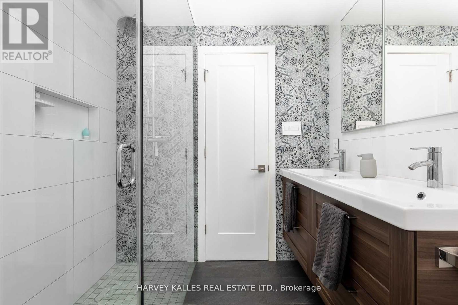 LEFT - 7 RAINHAM PLACE