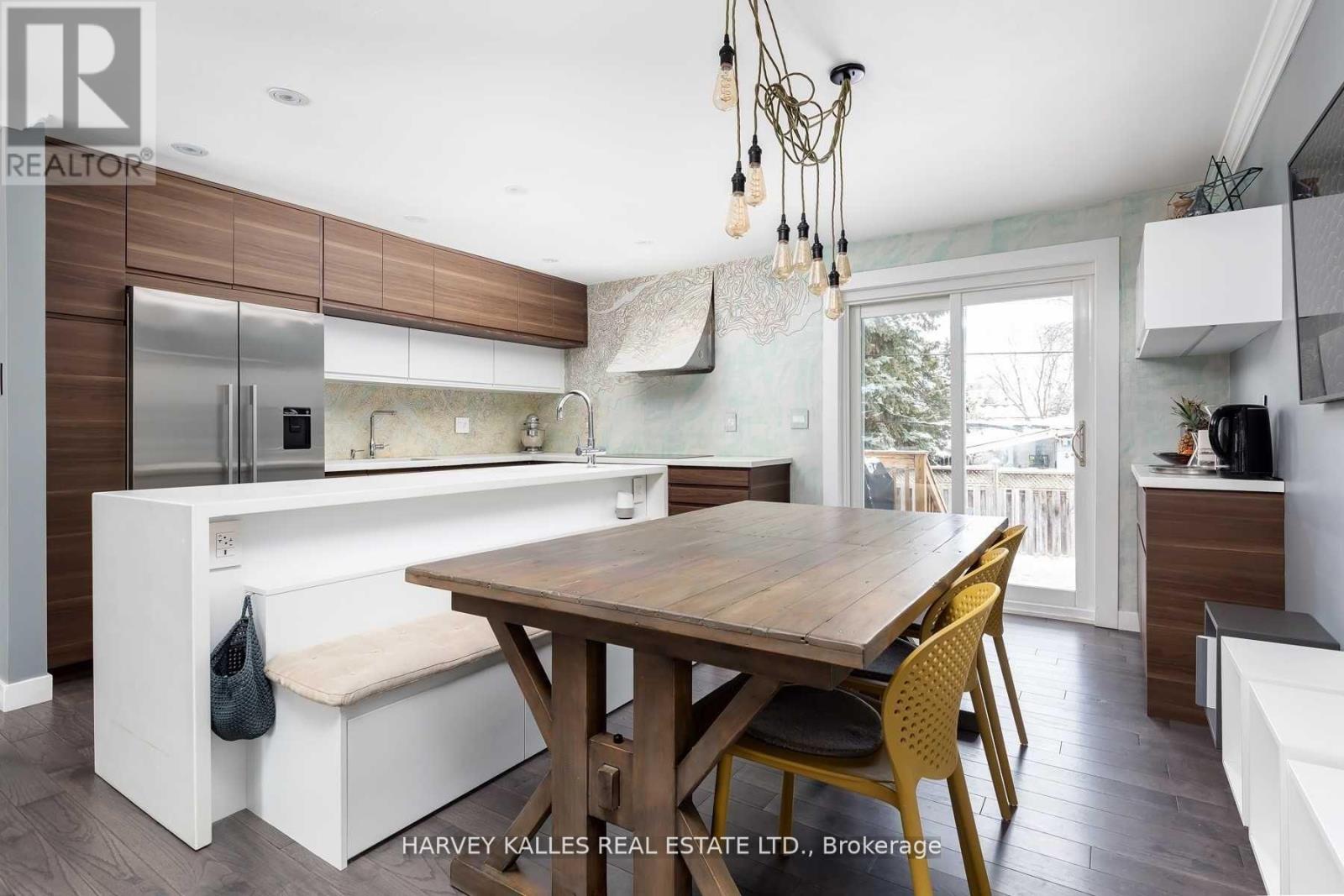 LEFT - 7 RAINHAM PLACE