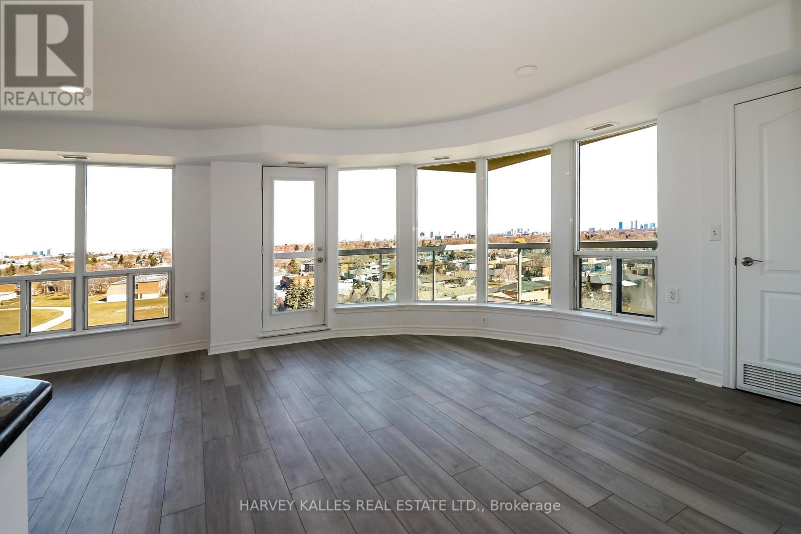 803 - 1030 SHEPPARD AVENUE W