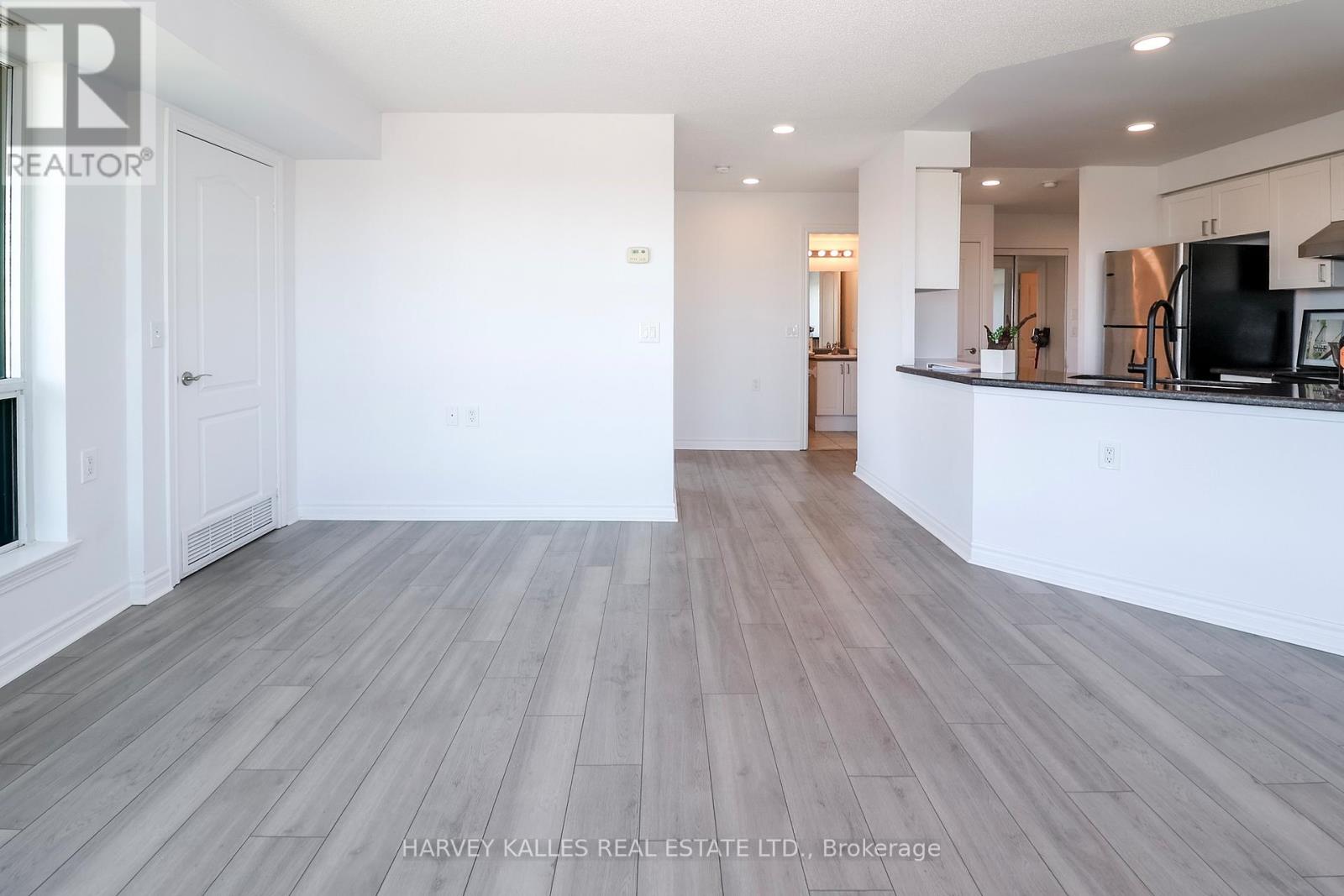 803 - 1030 SHEPPARD AVENUE W