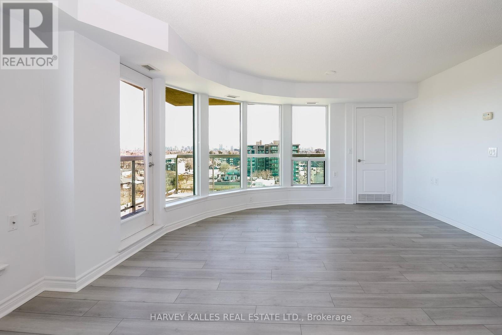 803 - 1030 SHEPPARD AVENUE W