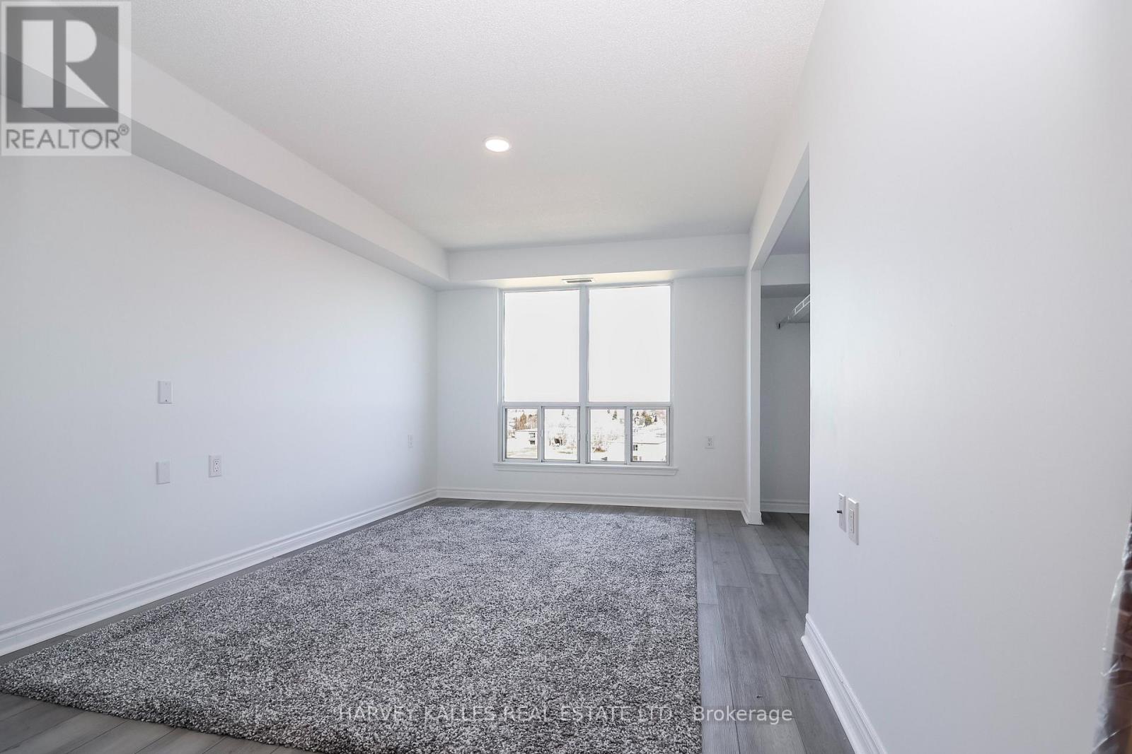 803 - 1030 SHEPPARD AVENUE W