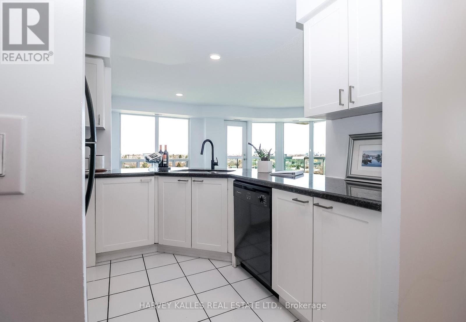 803 - 1030 SHEPPARD AVENUE W