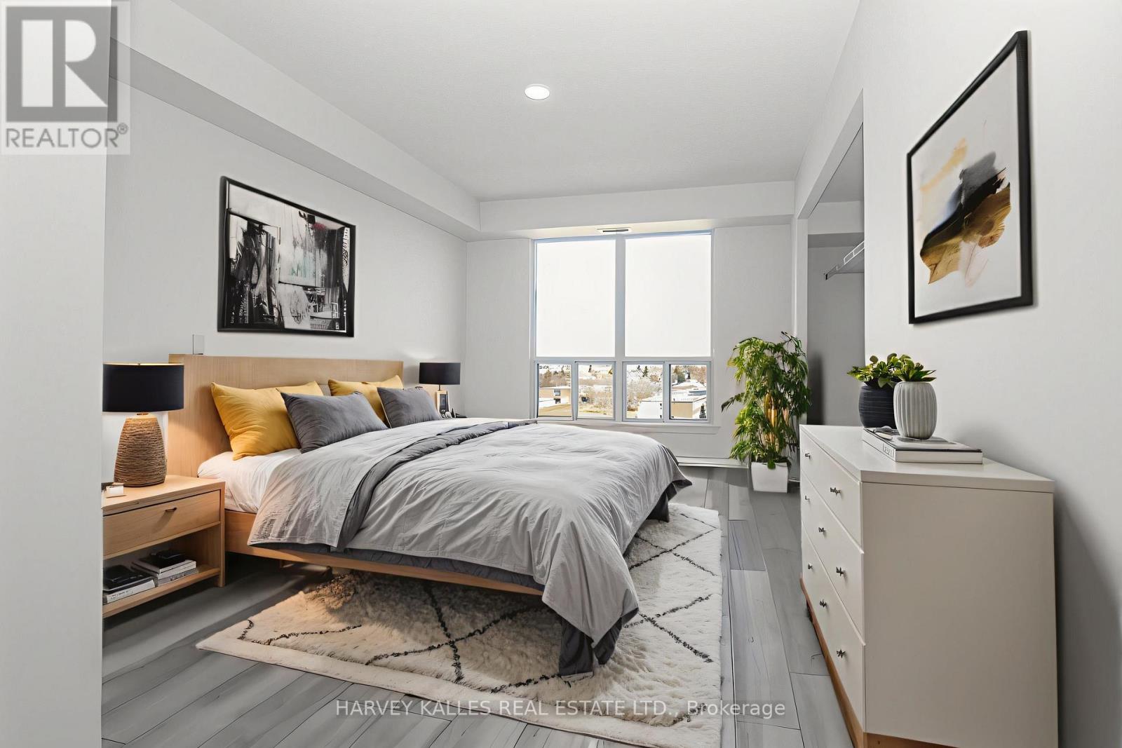 803 - 1030 SHEPPARD AVENUE W