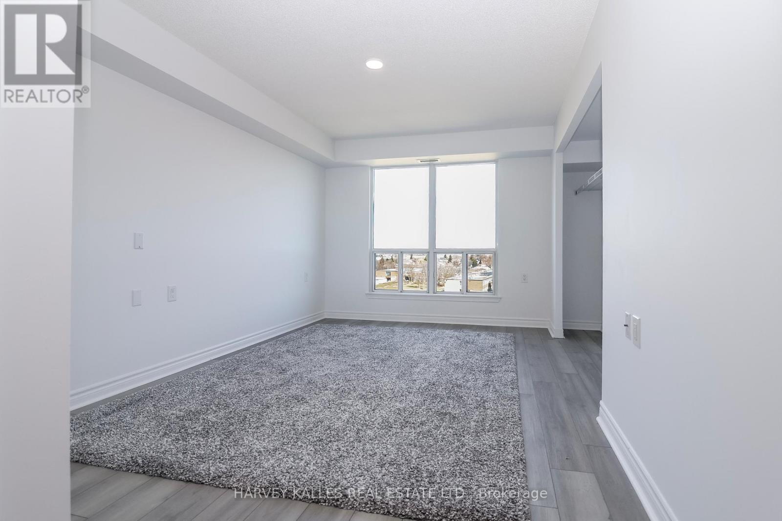 803 - 1030 SHEPPARD AVENUE W