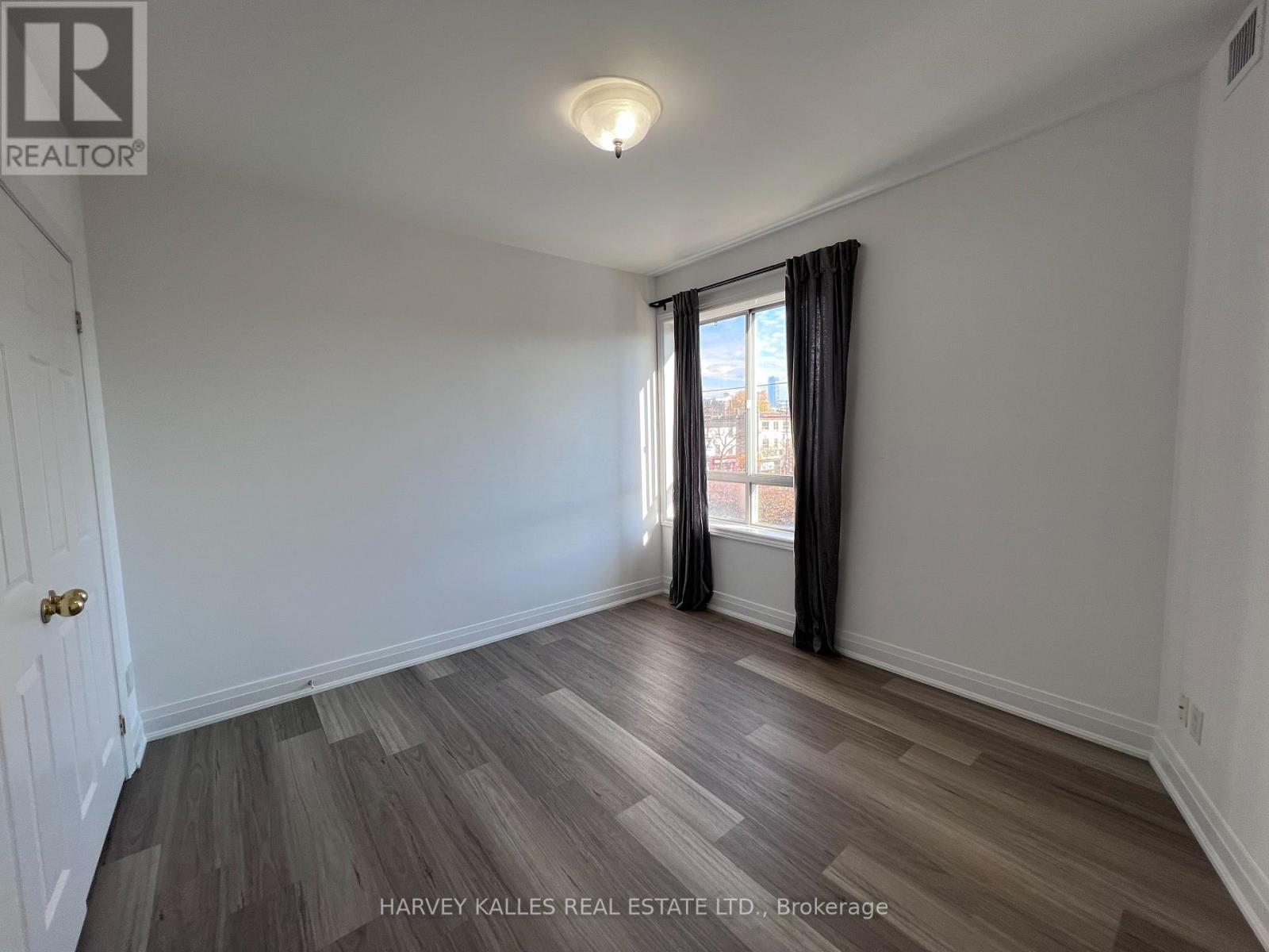 6 - 409 COLLEGE STREET