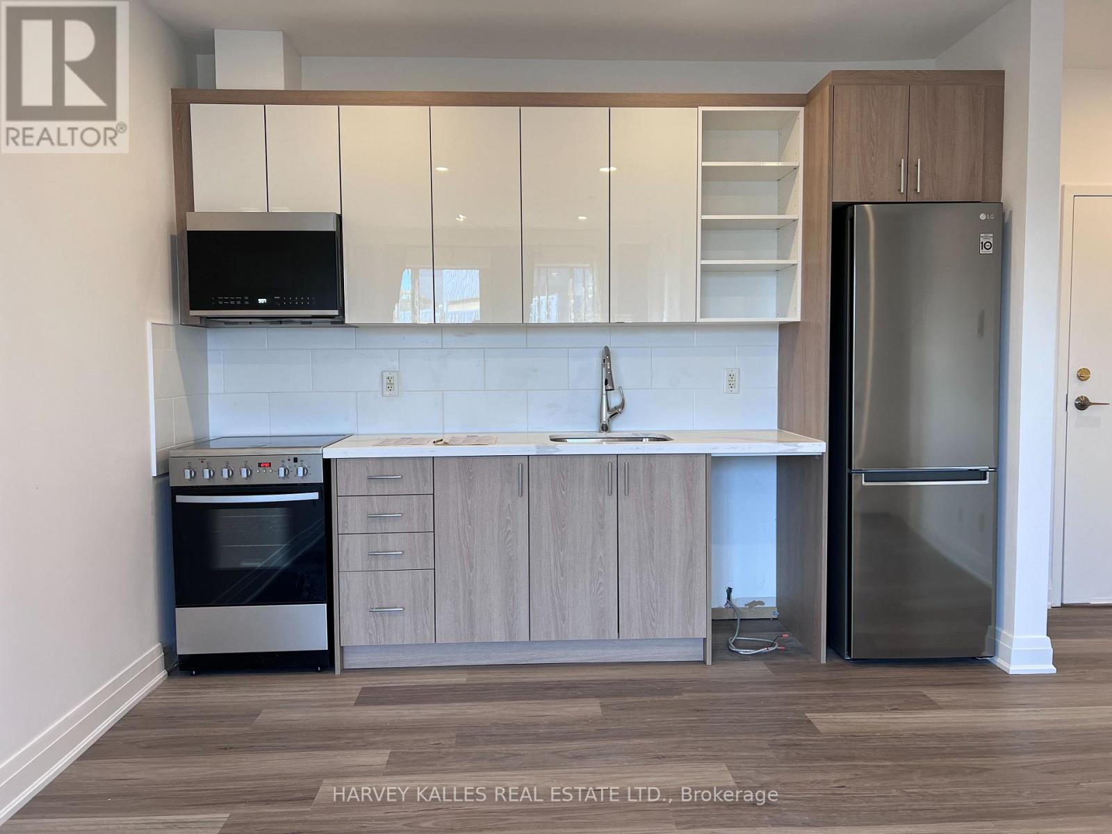 6 - 409 COLLEGE STREET