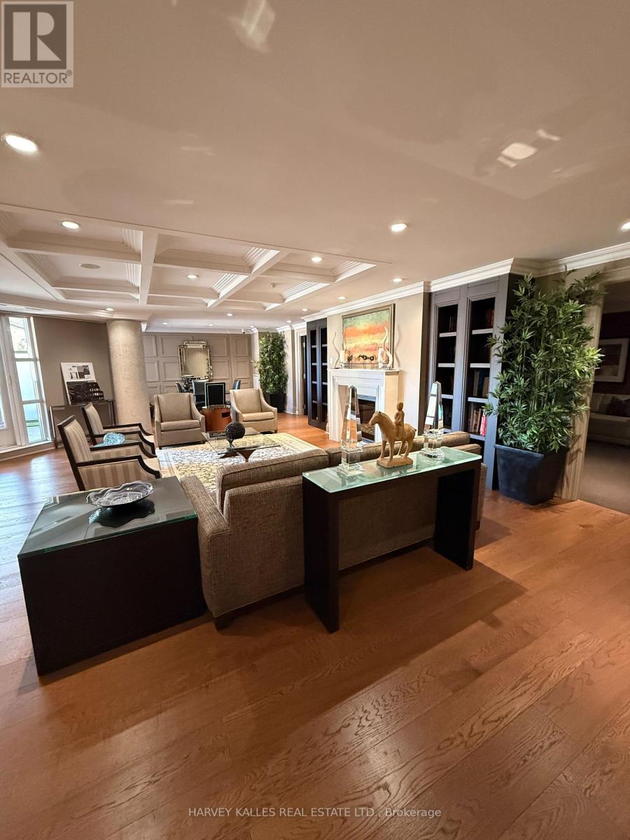 317 - 1717 AVENUE ROAD