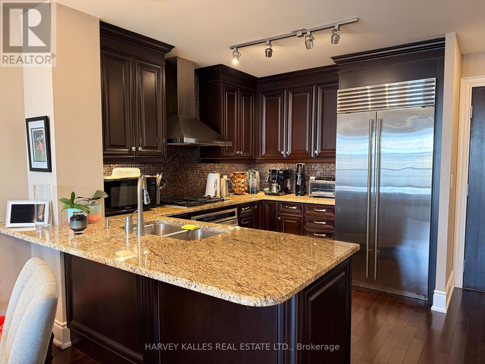 317 - 1717 AVENUE ROAD