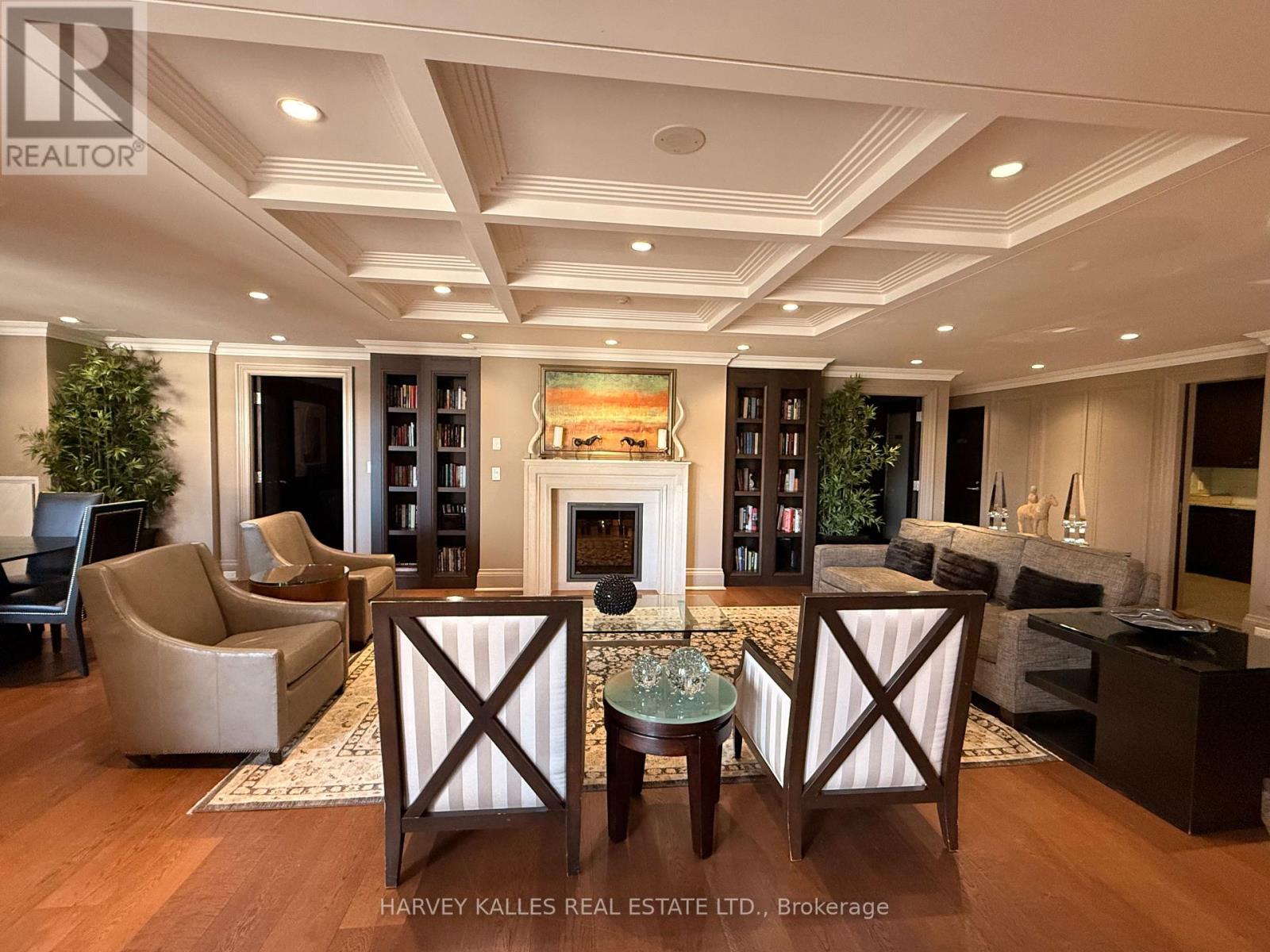 317 - 1717 AVENUE ROAD