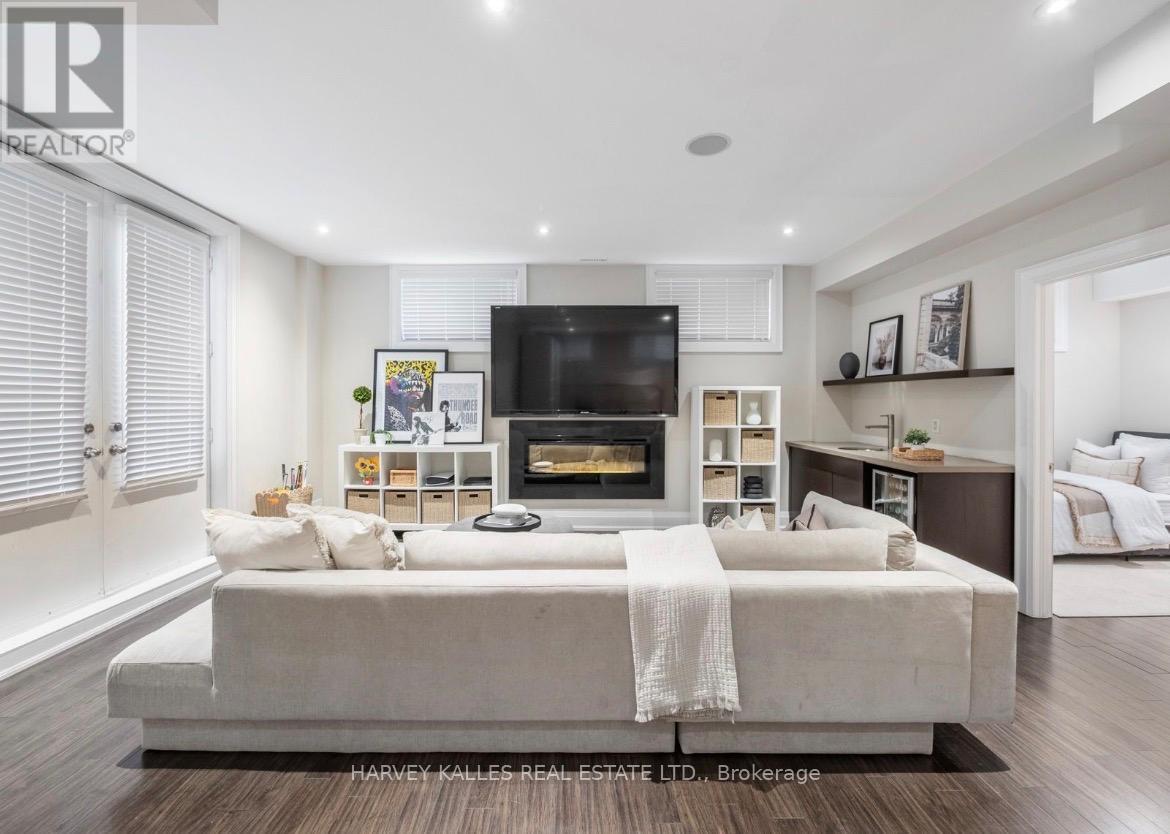 190 CARMICHAEL AVENUE