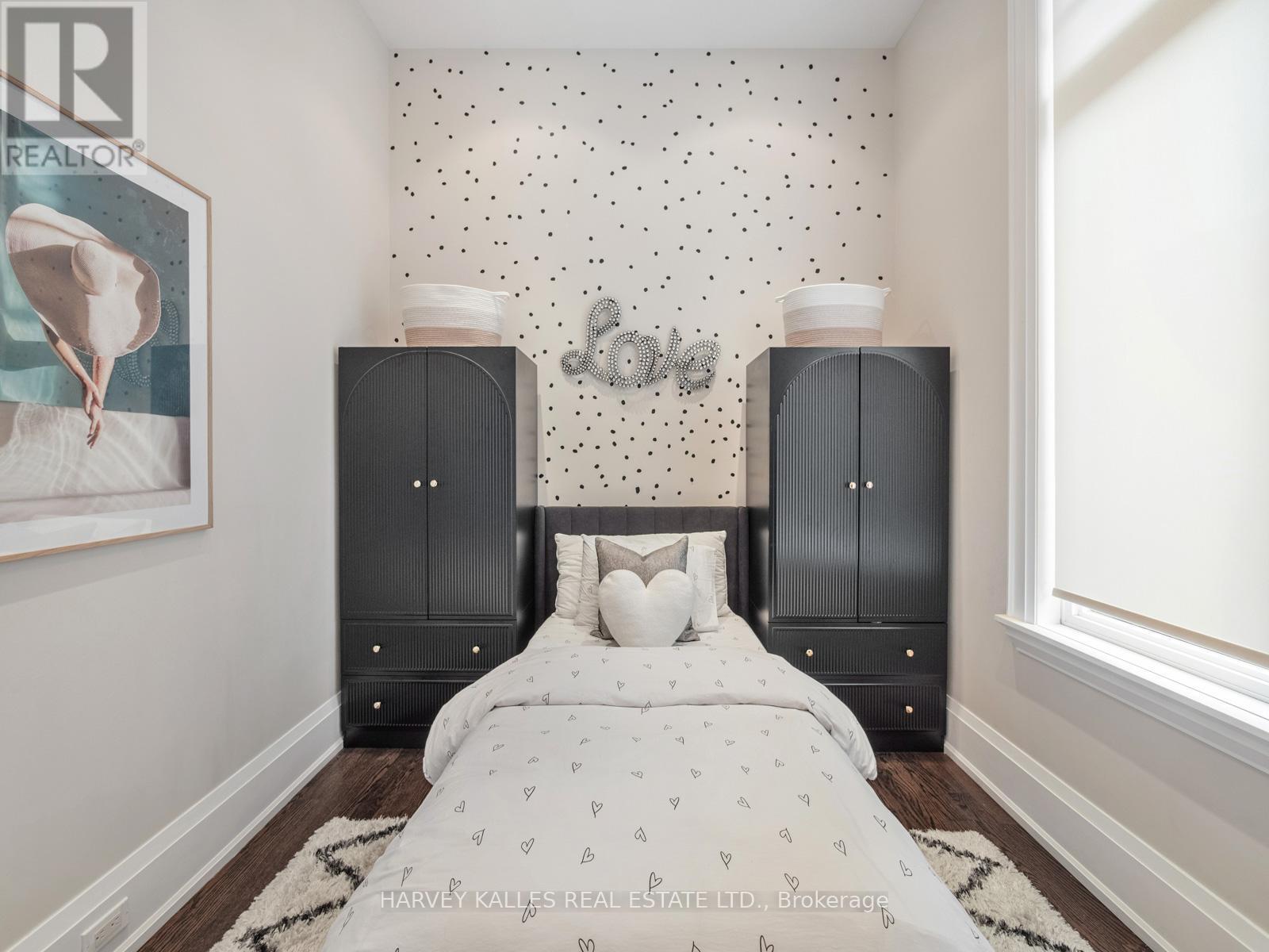 190 CARMICHAEL AVENUE