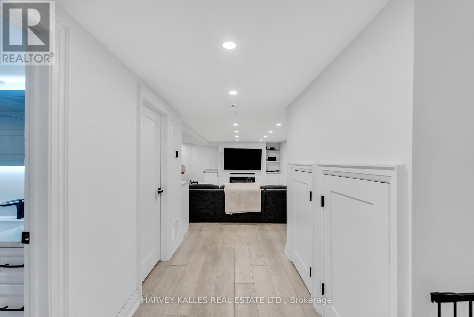 32 ALMONT ROAD