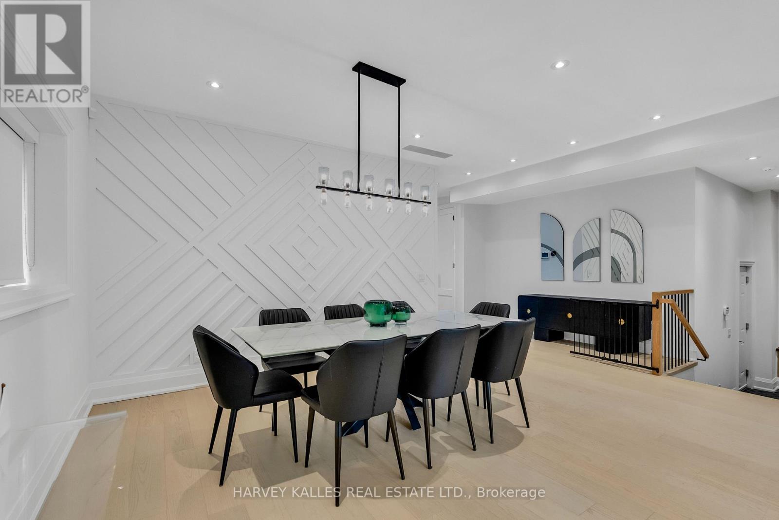 32 ALMONT ROAD