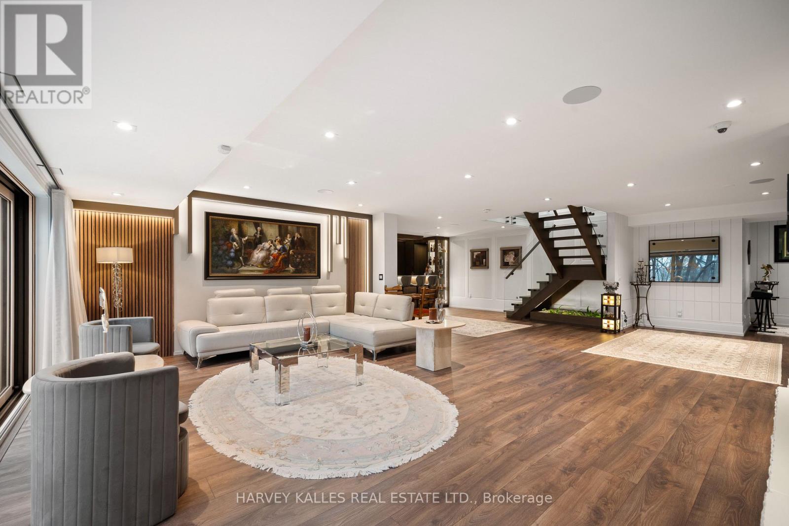 140 SANDRINGHAM DRIVE