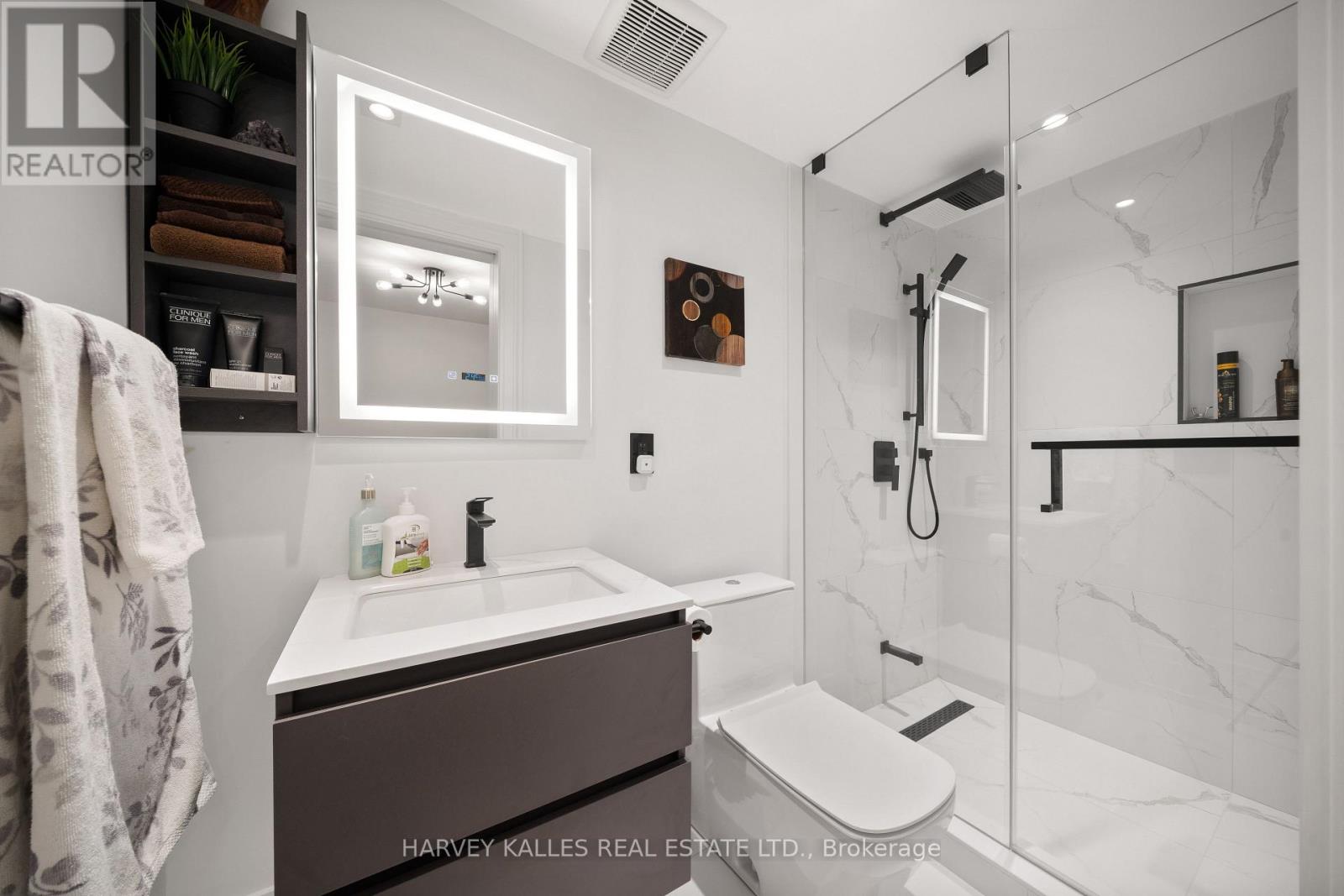 140 SANDRINGHAM DRIVE