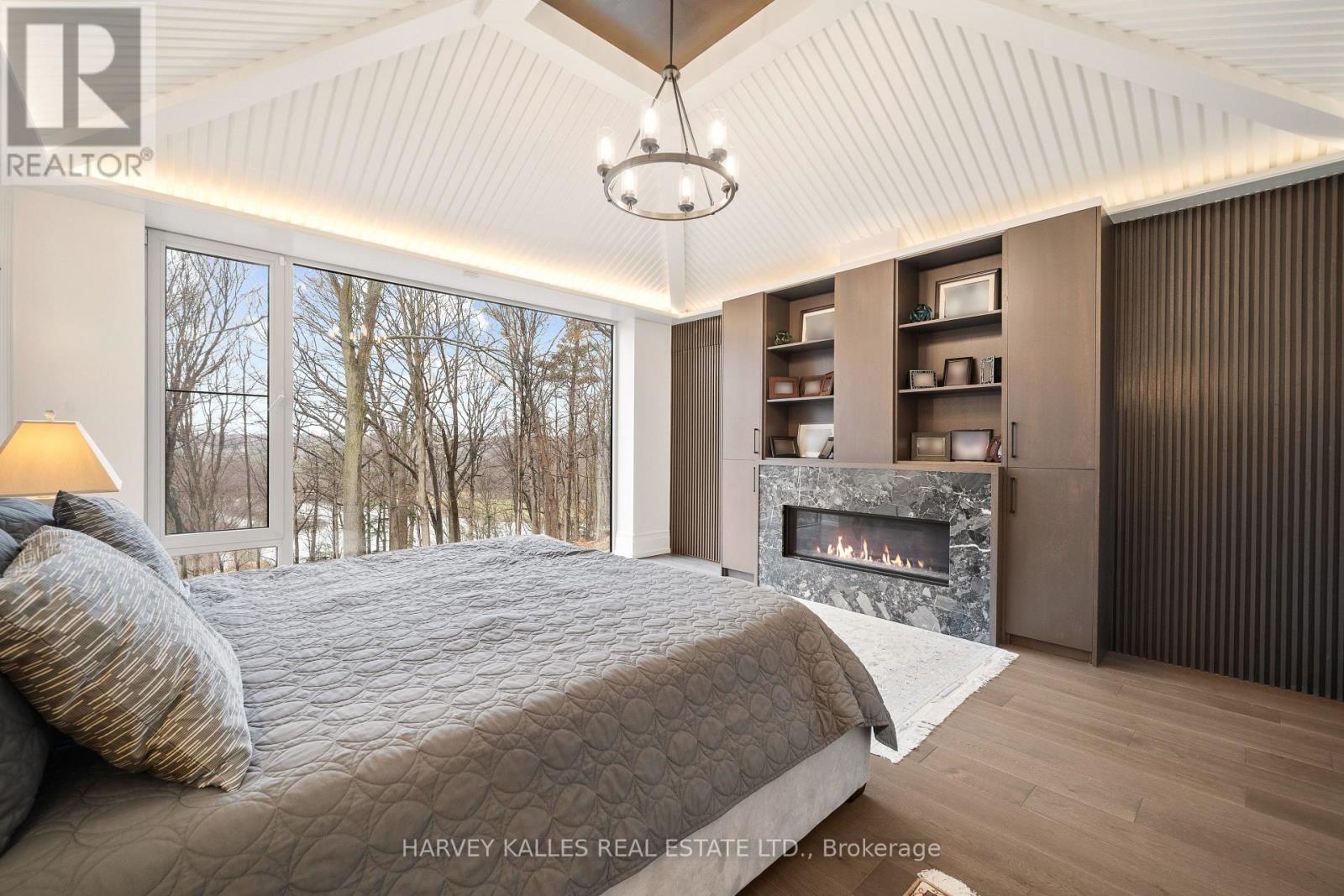 140 SANDRINGHAM DRIVE