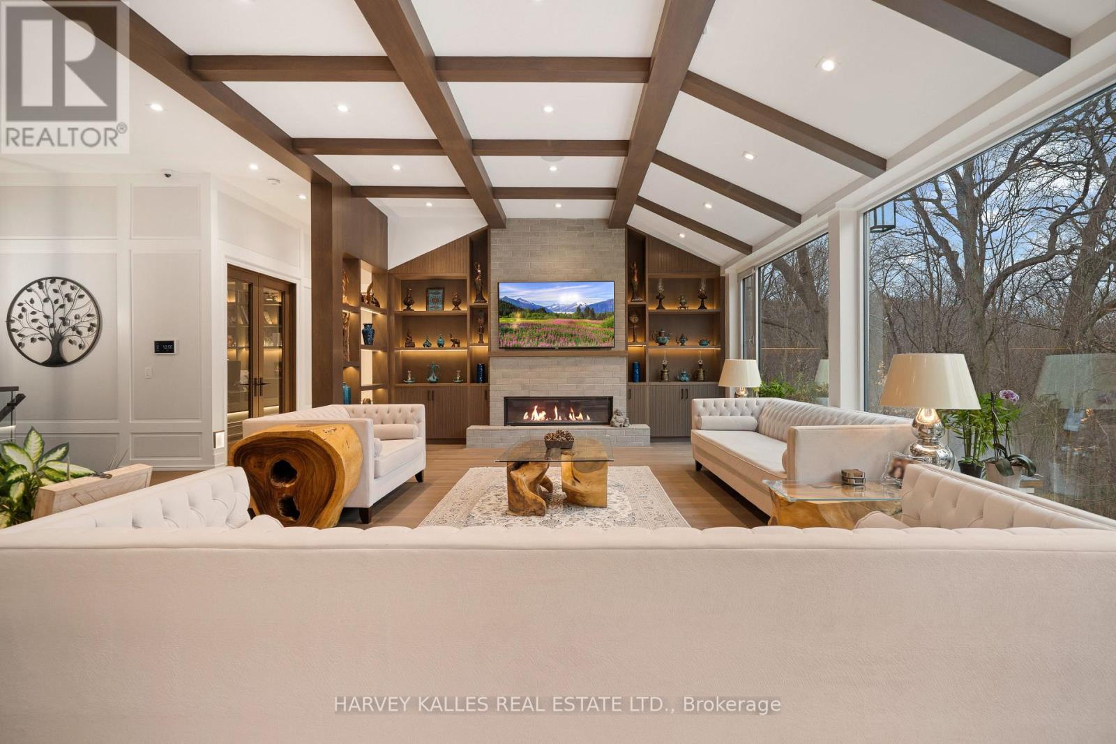 140 SANDRINGHAM DRIVE