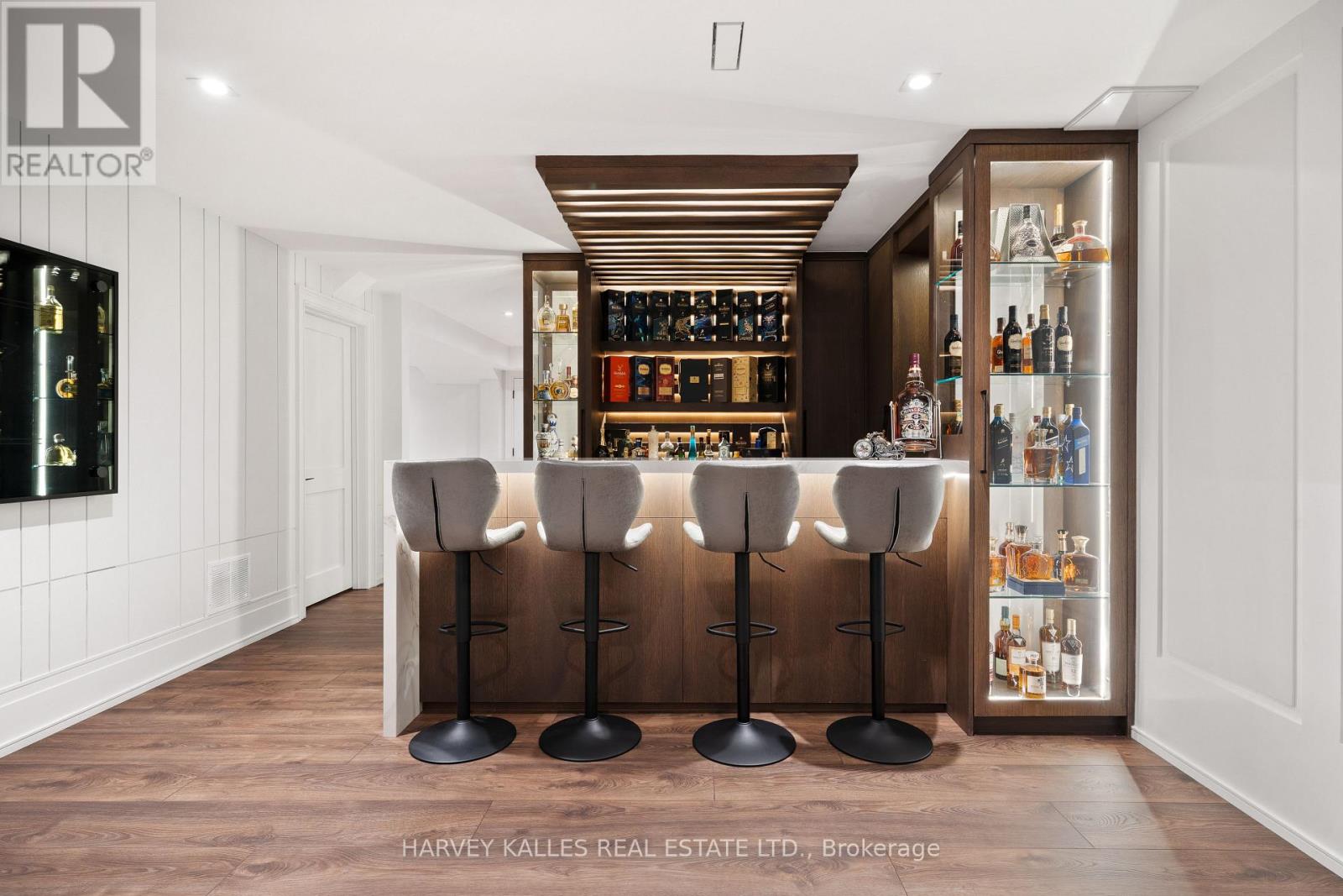 140 SANDRINGHAM DRIVE