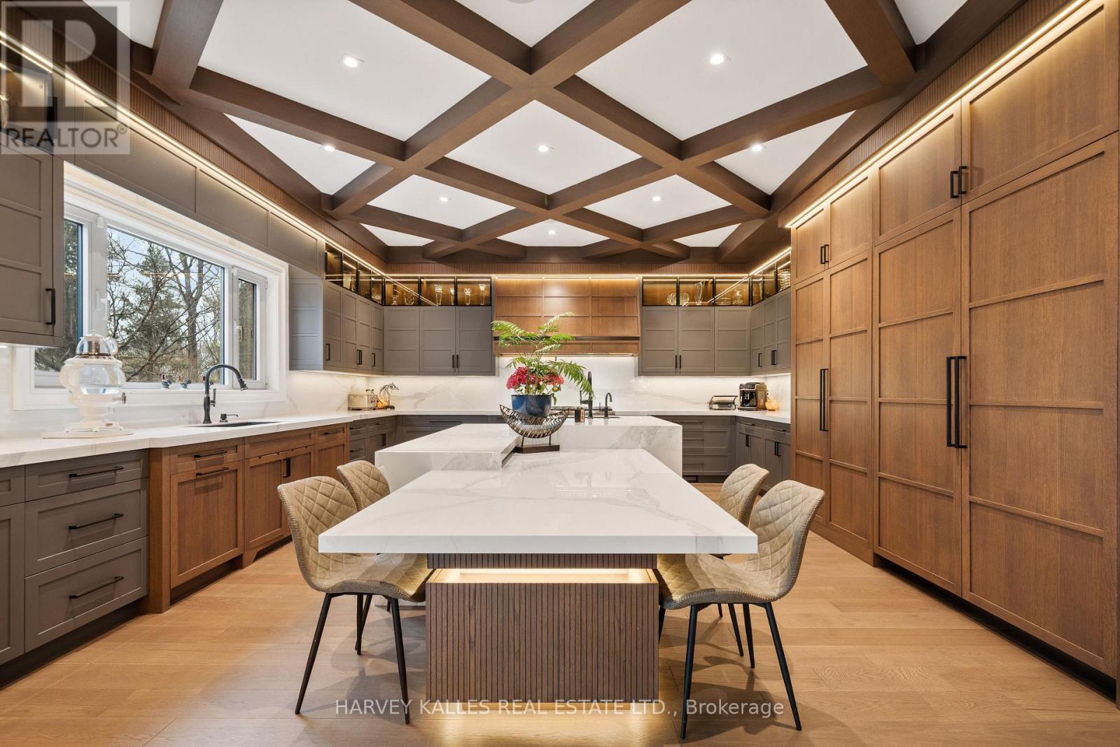 140 SANDRINGHAM DRIVE