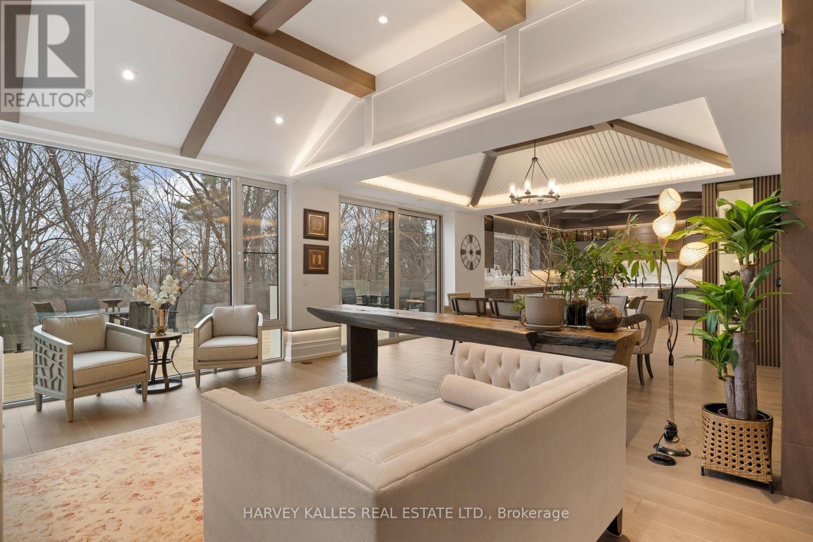 140 SANDRINGHAM DRIVE