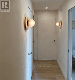 ROOM 1 - 315 AVENUE ROAD