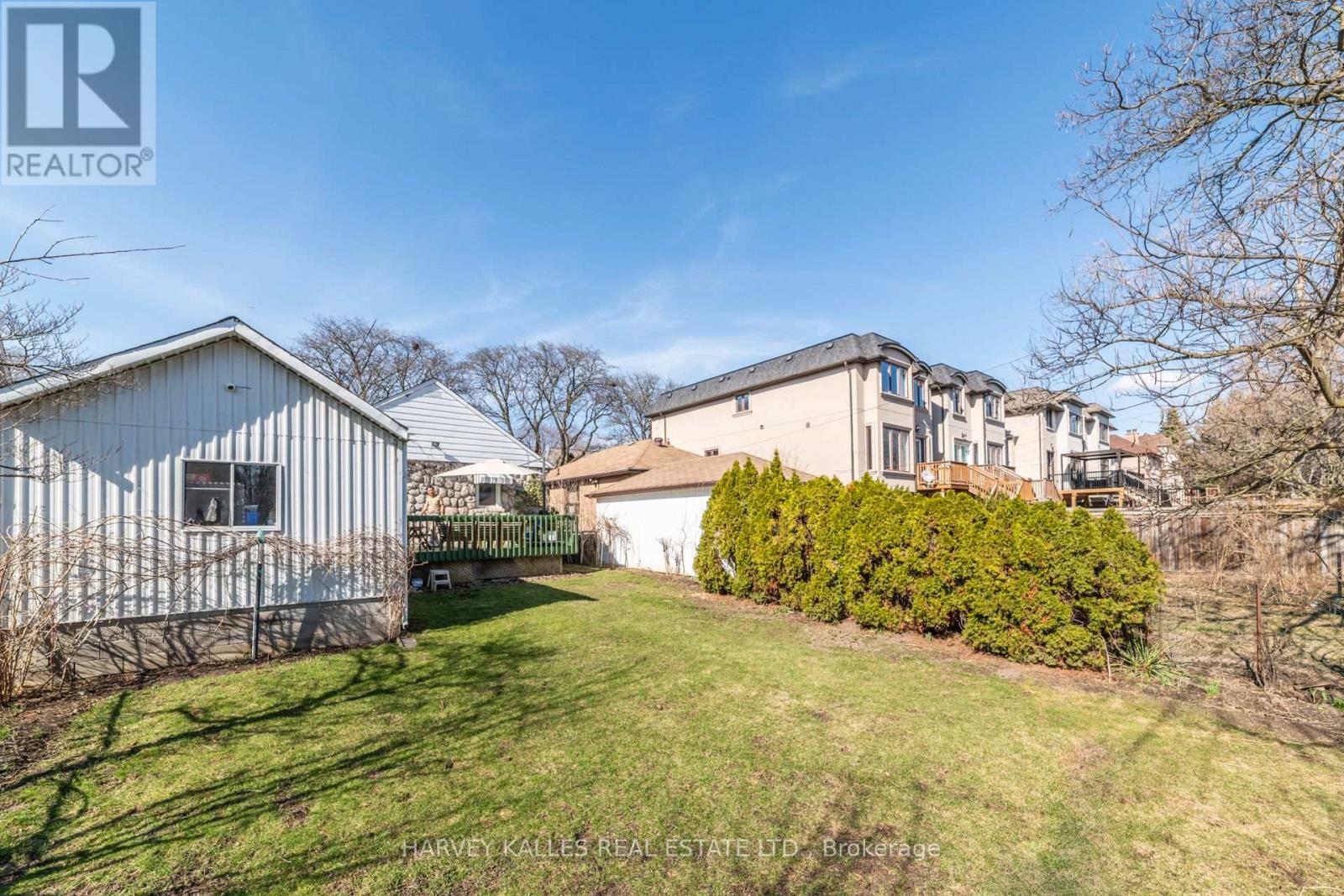 139 KINGSDALE AVENUE