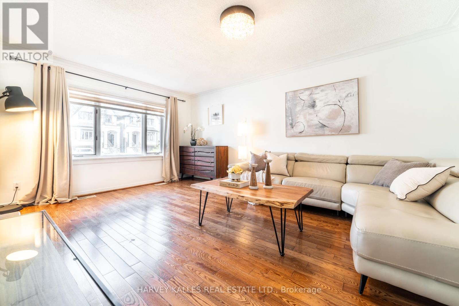 139 KINGSDALE AVENUE