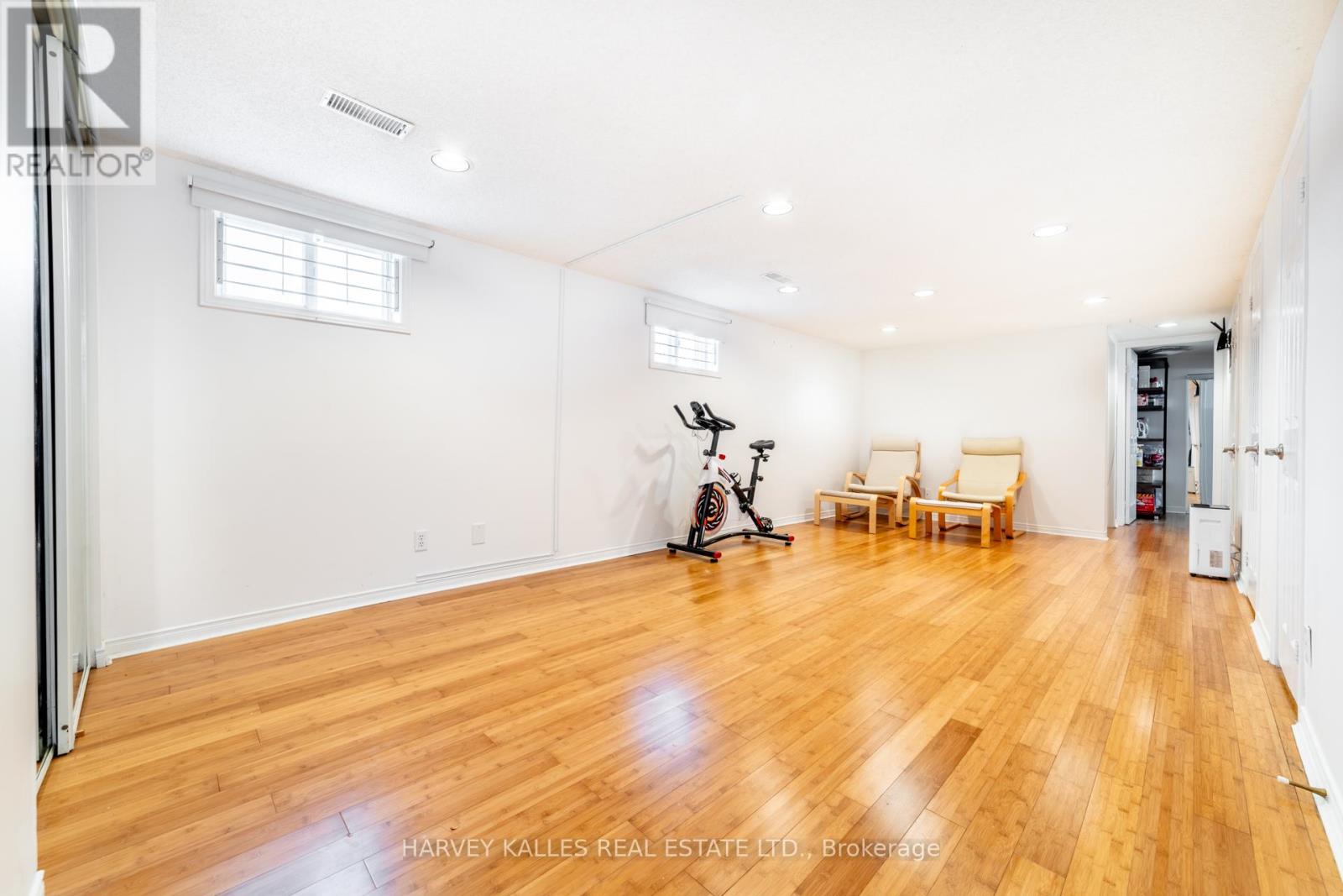 139 KINGSDALE AVENUE