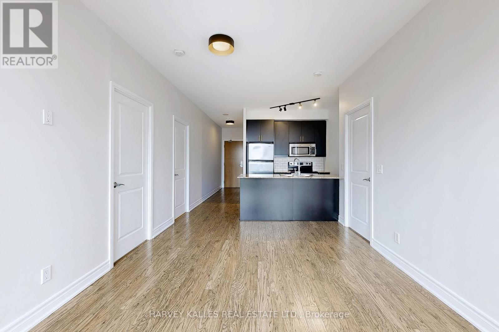 1201 - 88 BROADWAY AVENUE