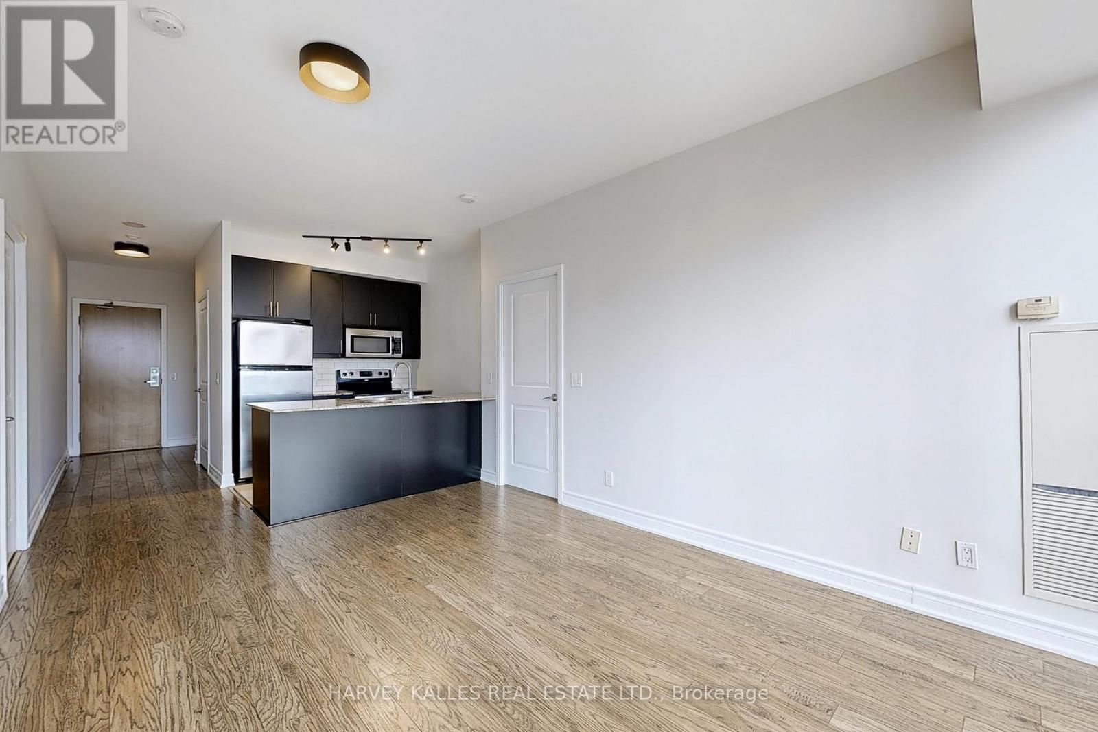 1201 - 88 BROADWAY AVENUE