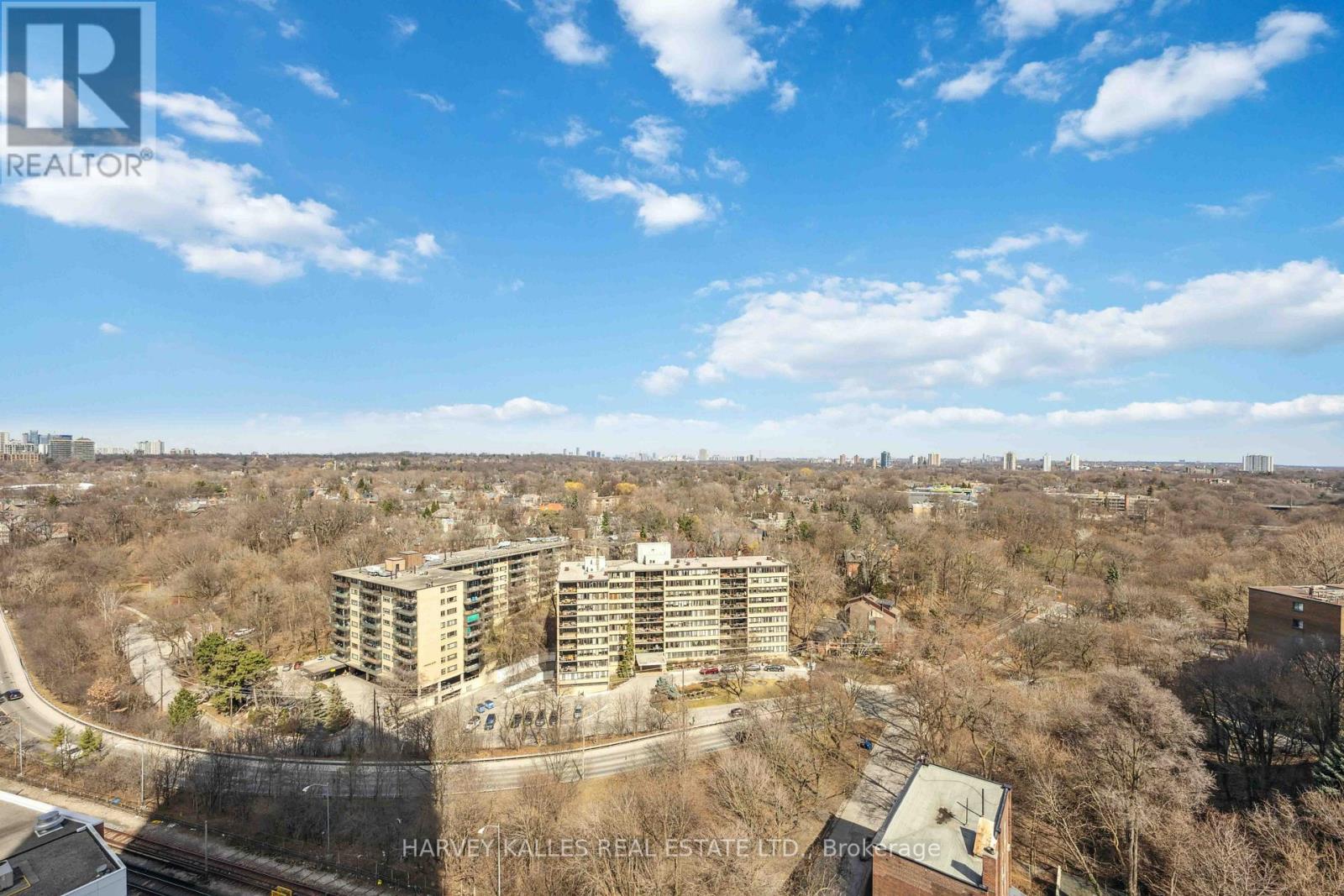 1707 - 825 CHURCH STREET