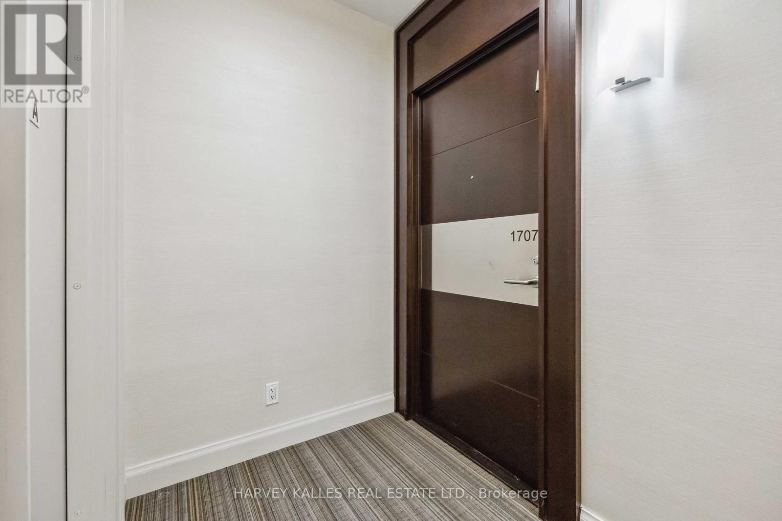 1707 - 825 CHURCH STREET