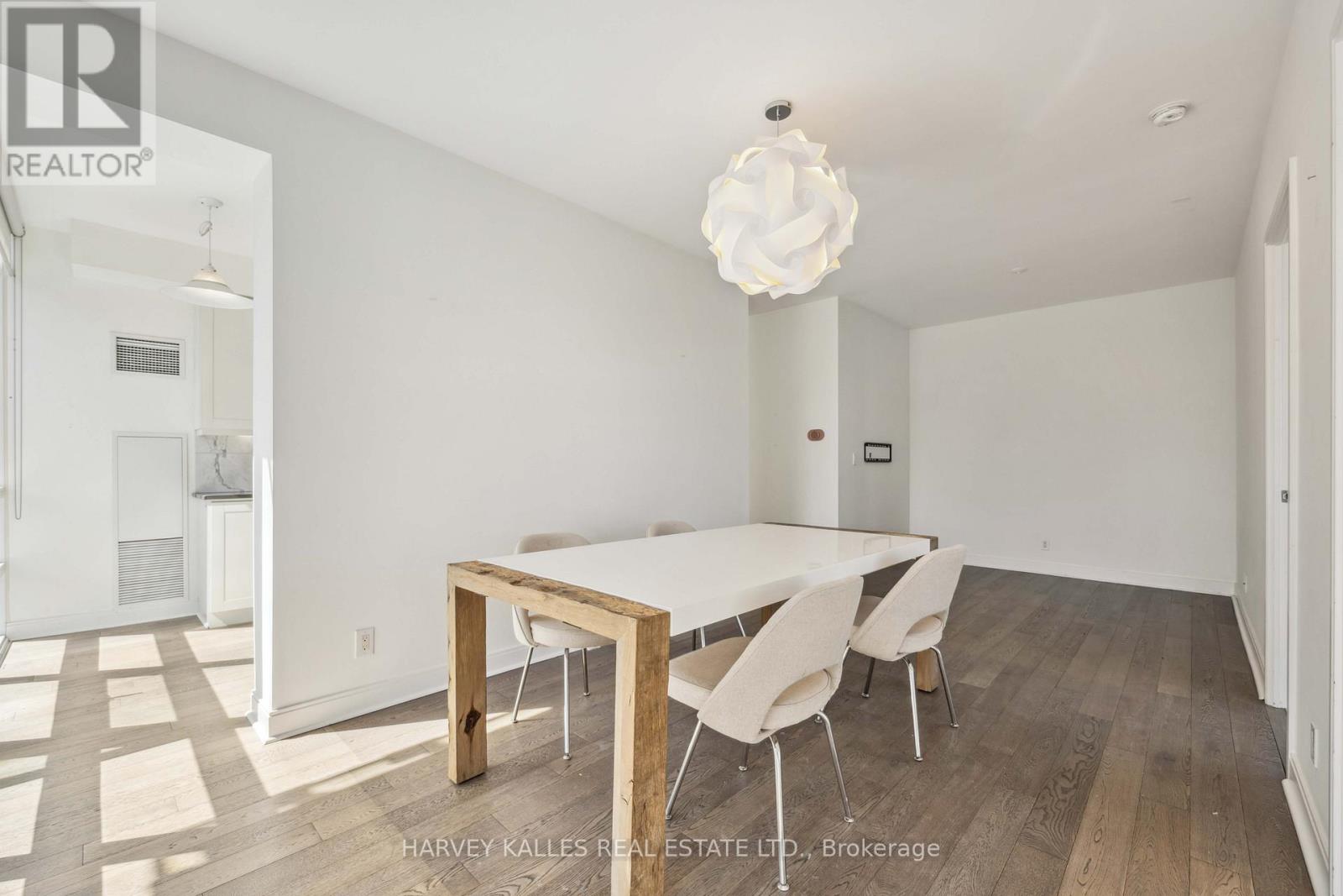 1707 - 825 CHURCH STREET