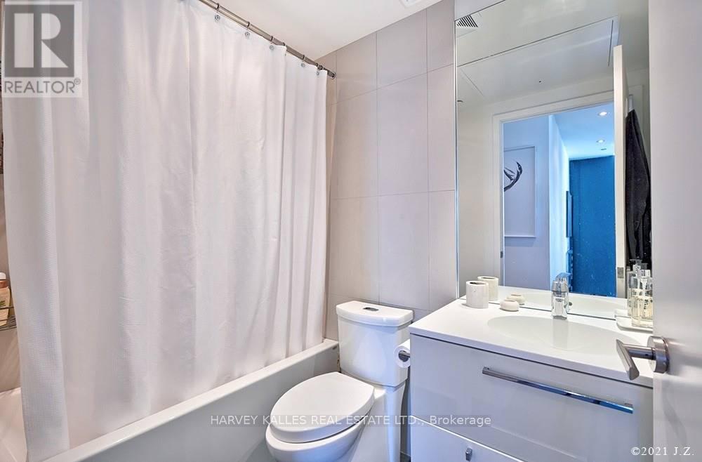 3009 - 15 GRENVILLE STREET