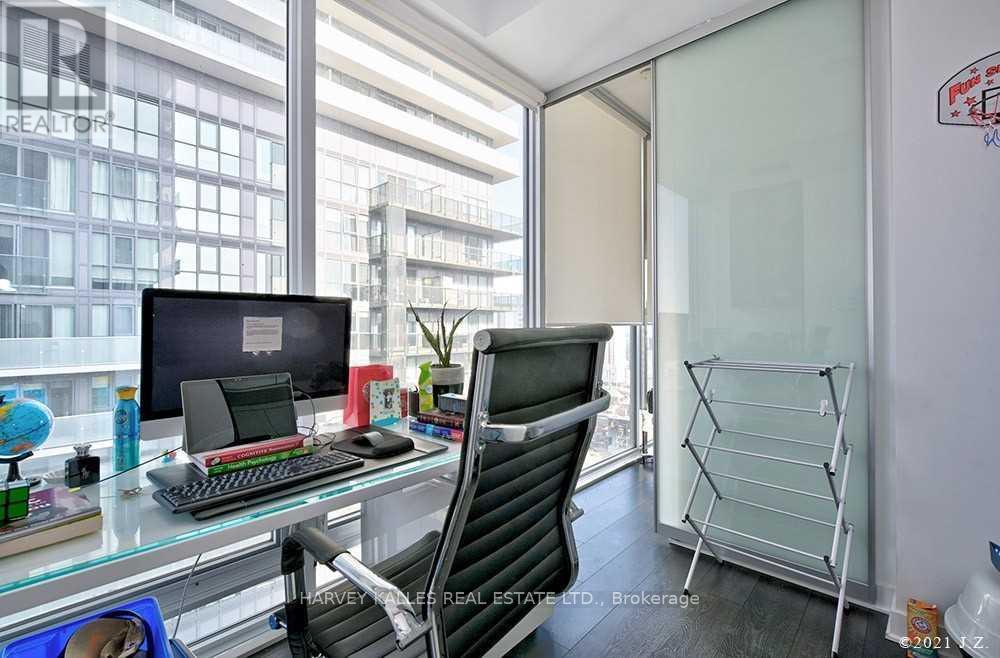 3009 - 15 GRENVILLE STREET