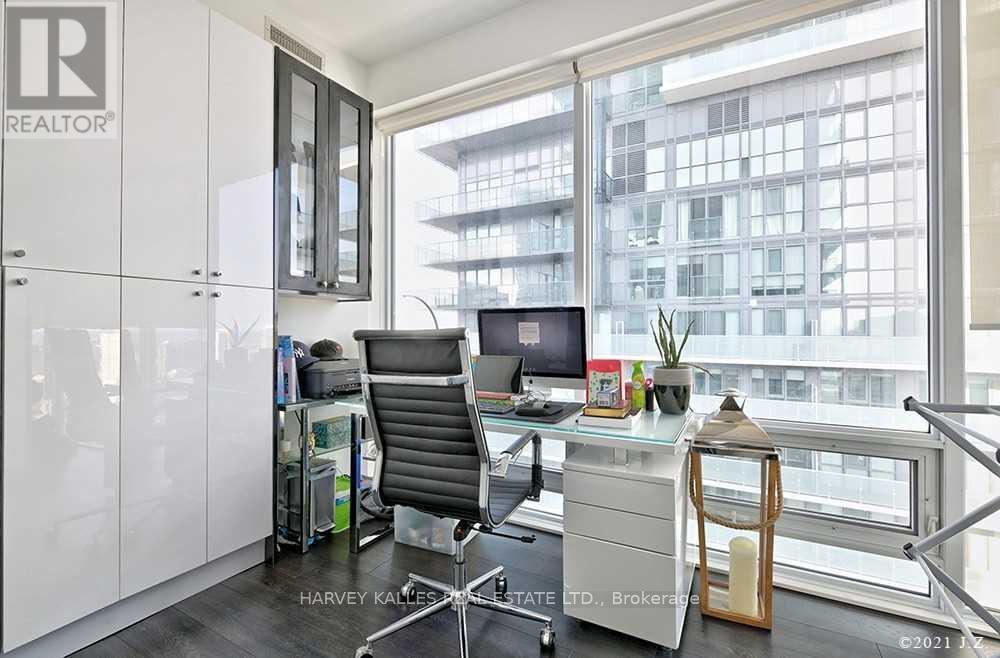 3009 - 15 GRENVILLE STREET