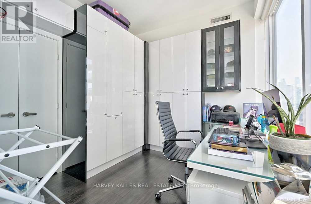 3009 - 15 GRENVILLE STREET