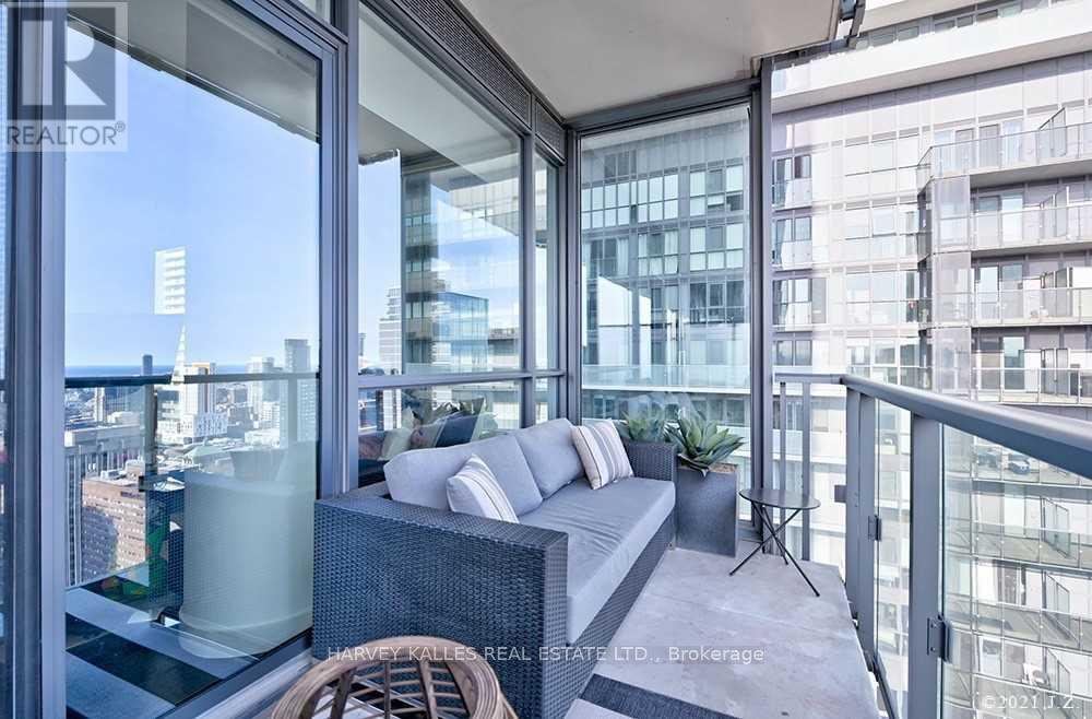 3009 - 15 GRENVILLE STREET