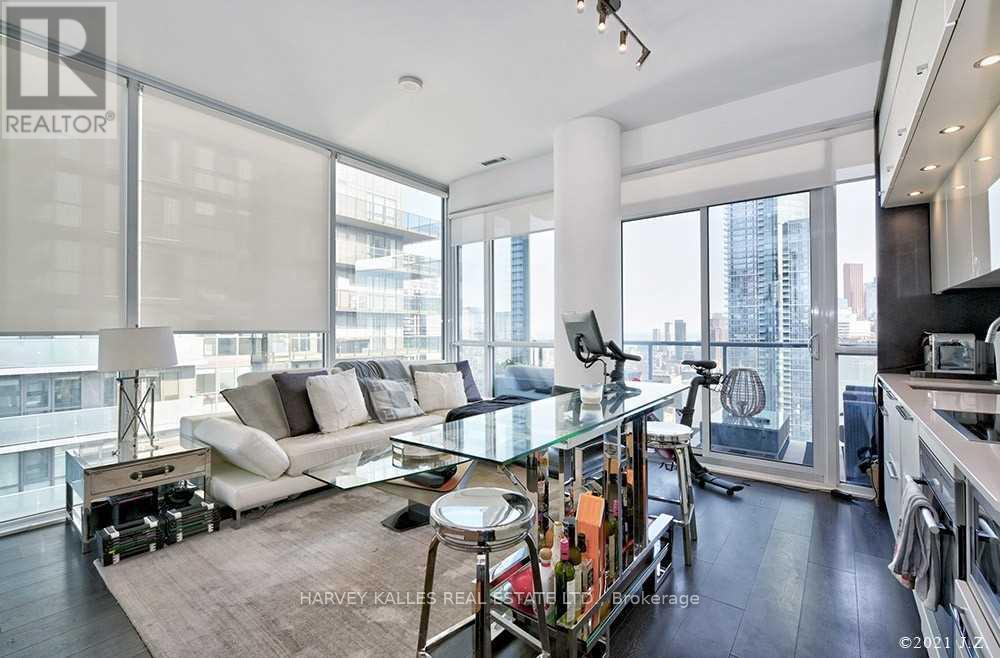 3009 - 15 GRENVILLE STREET