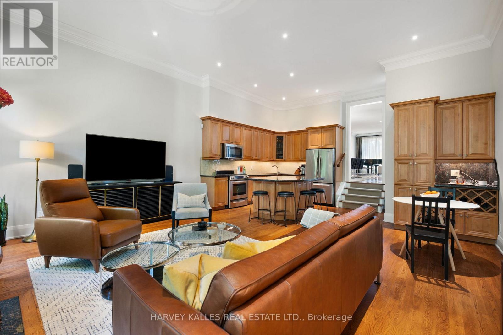 487 SPADINA ROAD