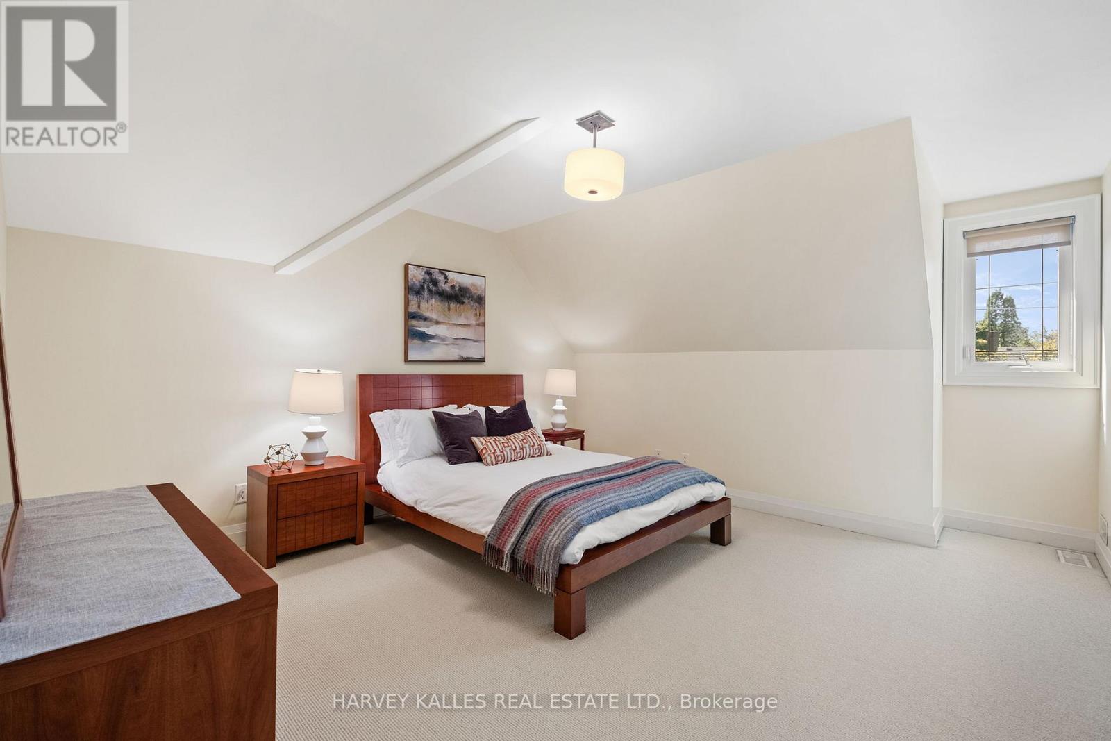 487 SPADINA ROAD