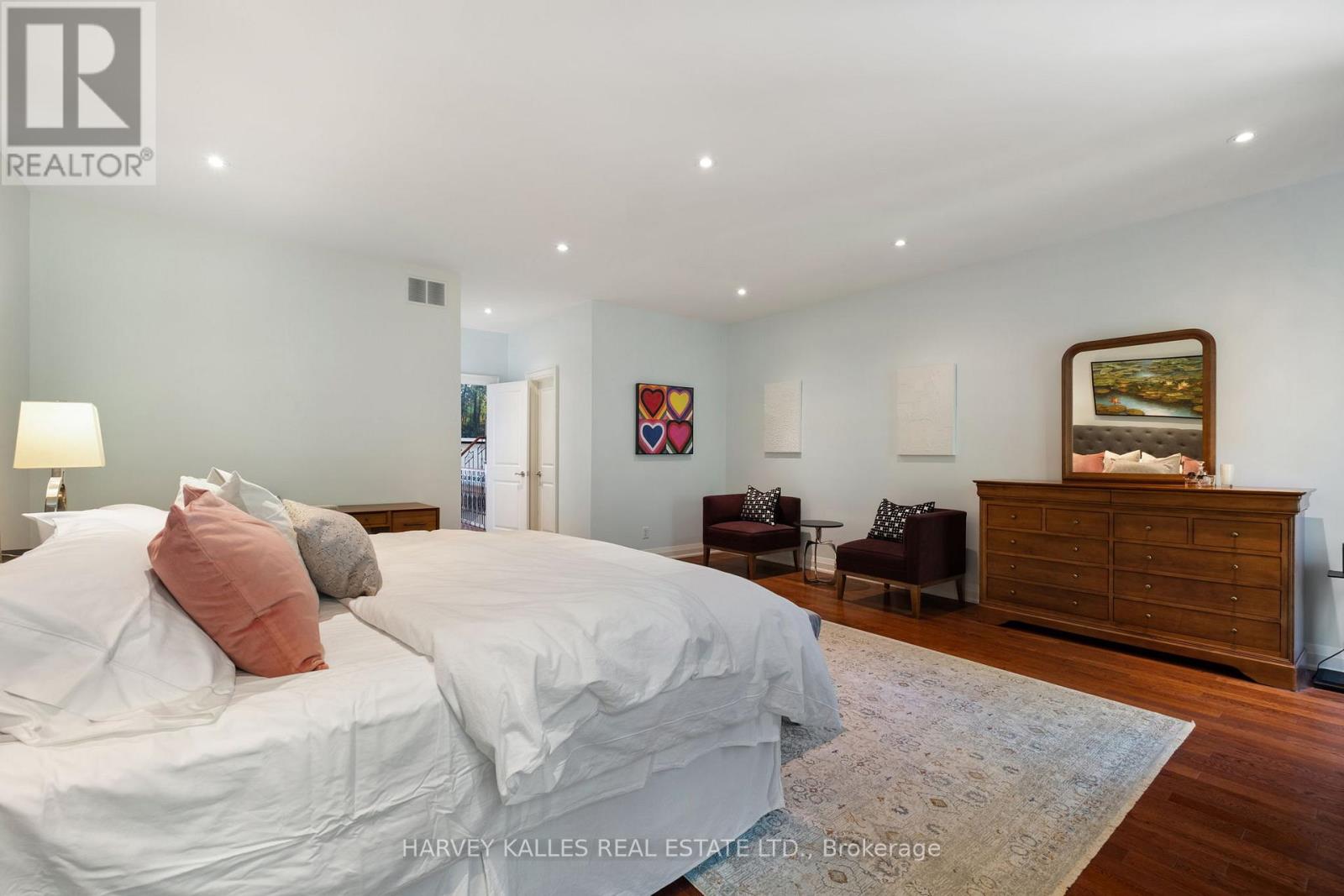 487 SPADINA ROAD