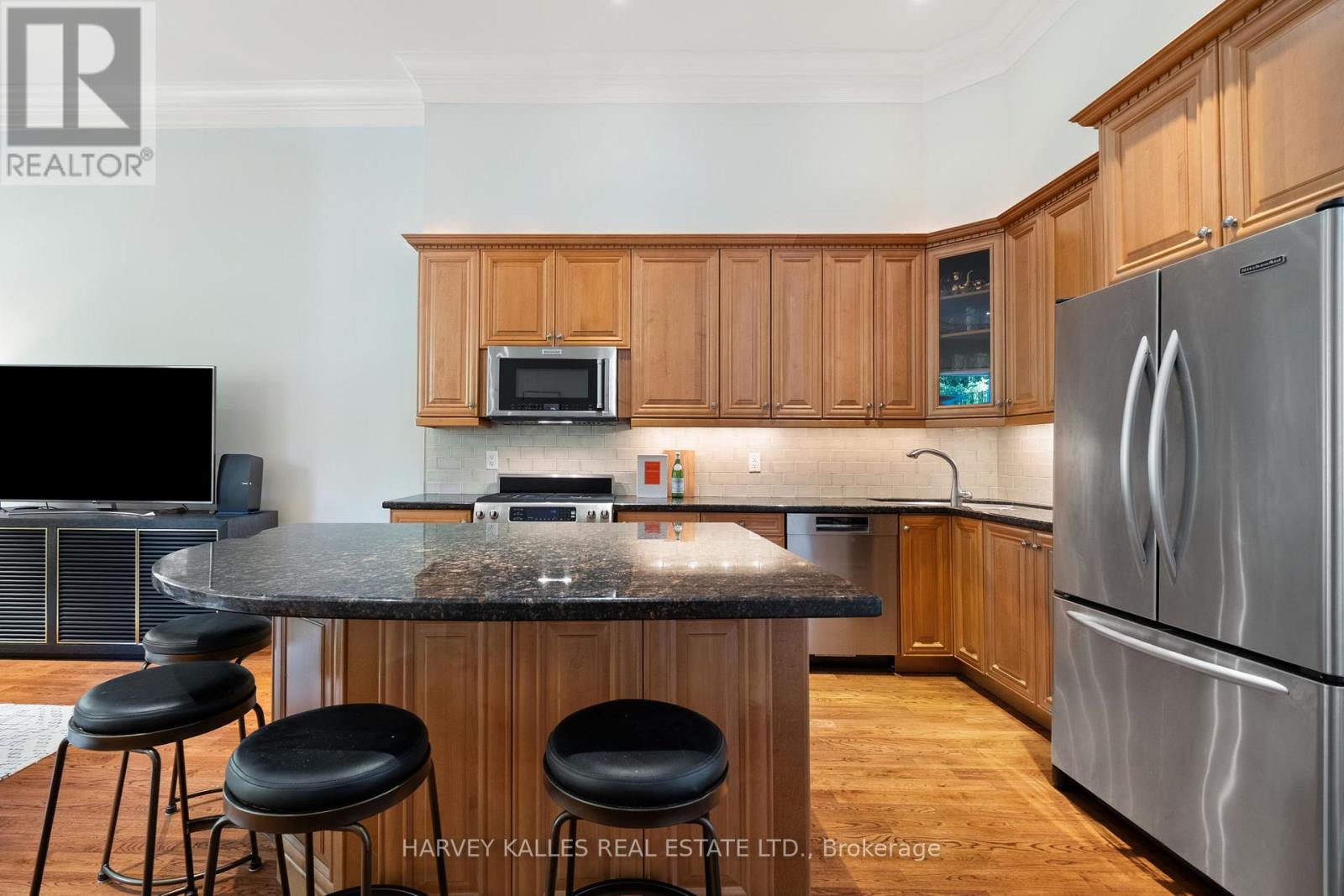 487 SPADINA ROAD
