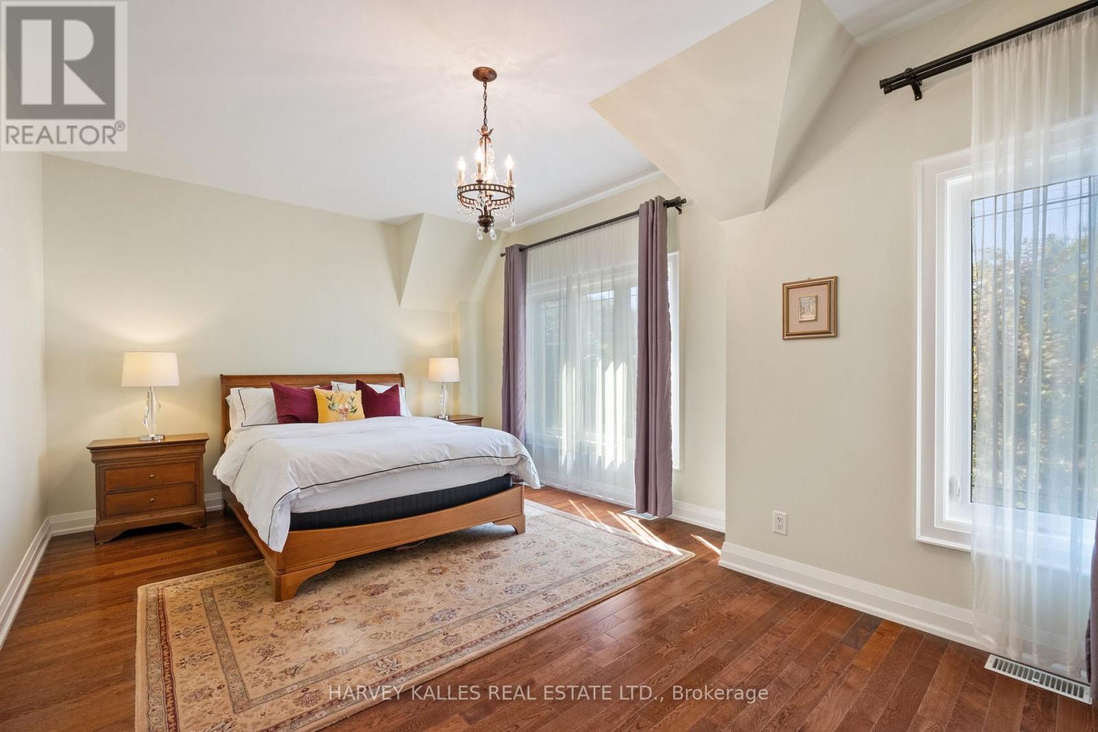 487 SPADINA ROAD
