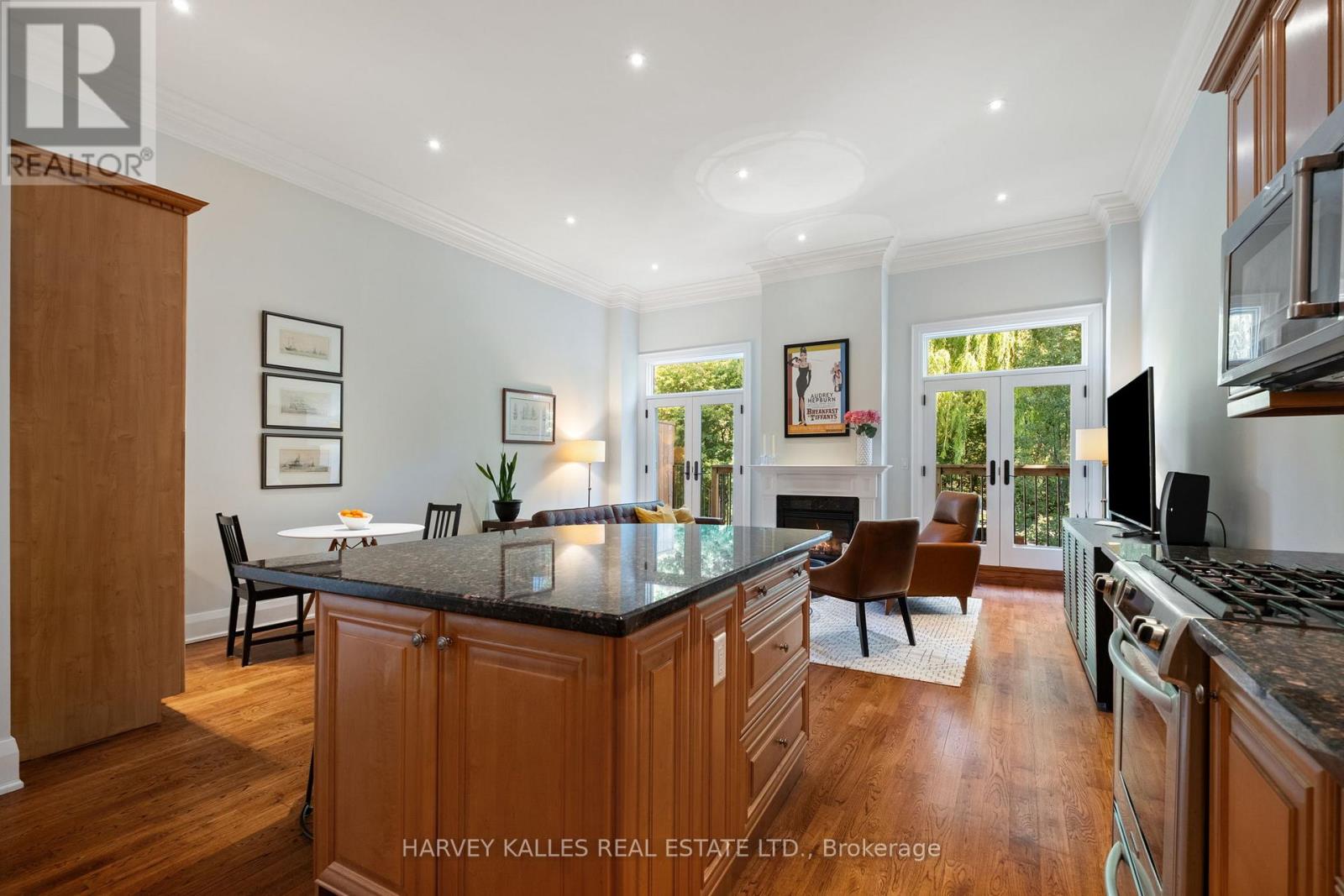 487 SPADINA ROAD