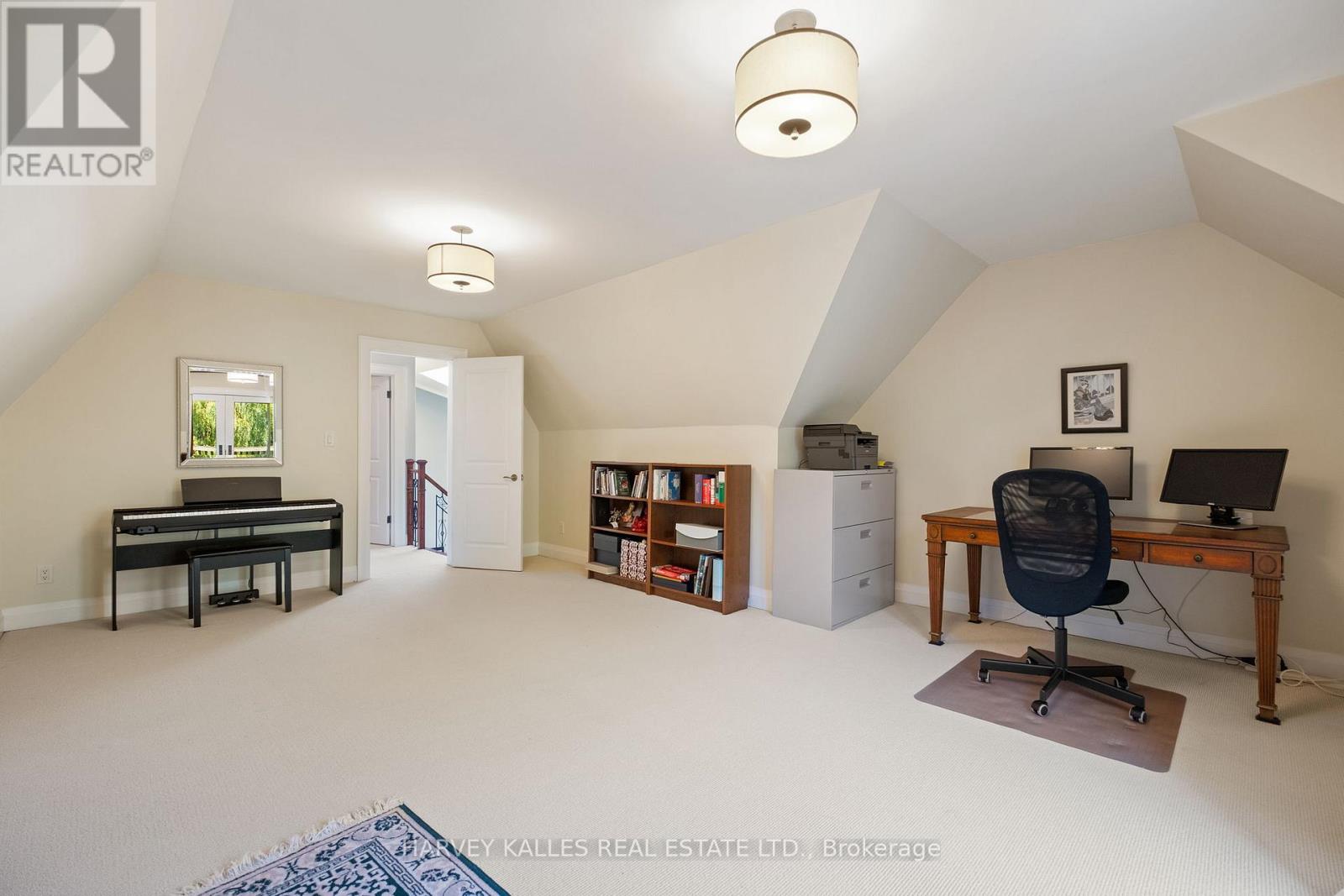487 SPADINA ROAD
