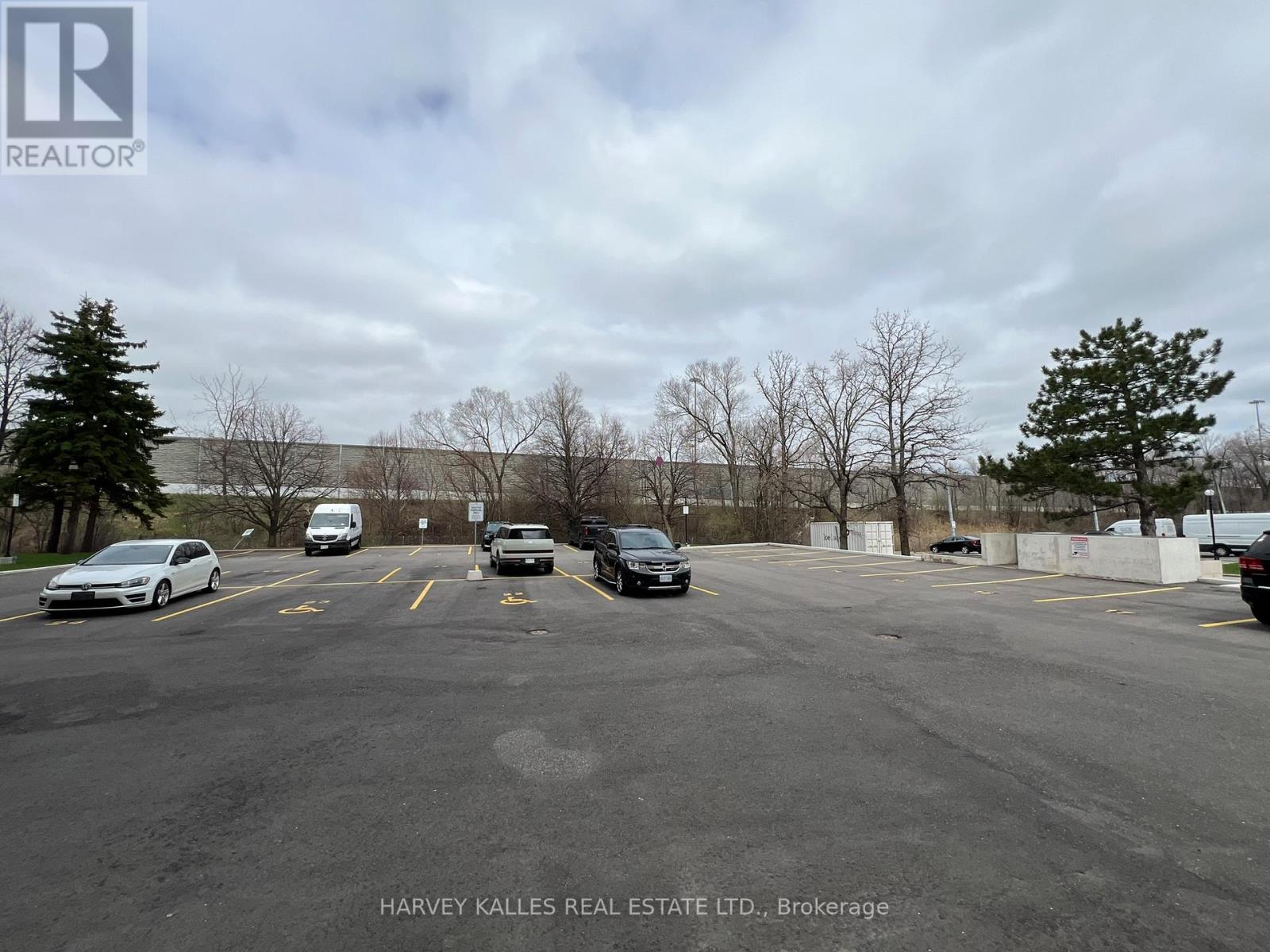 704 - 150 NEPTUNE DRIVE