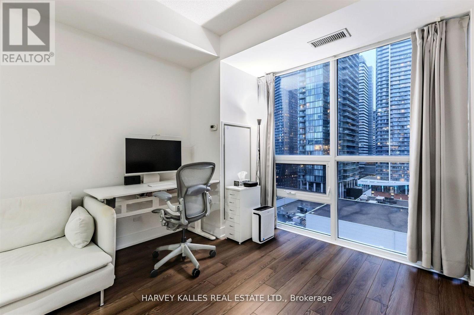 1508 - 318 RICHMOND STREET W